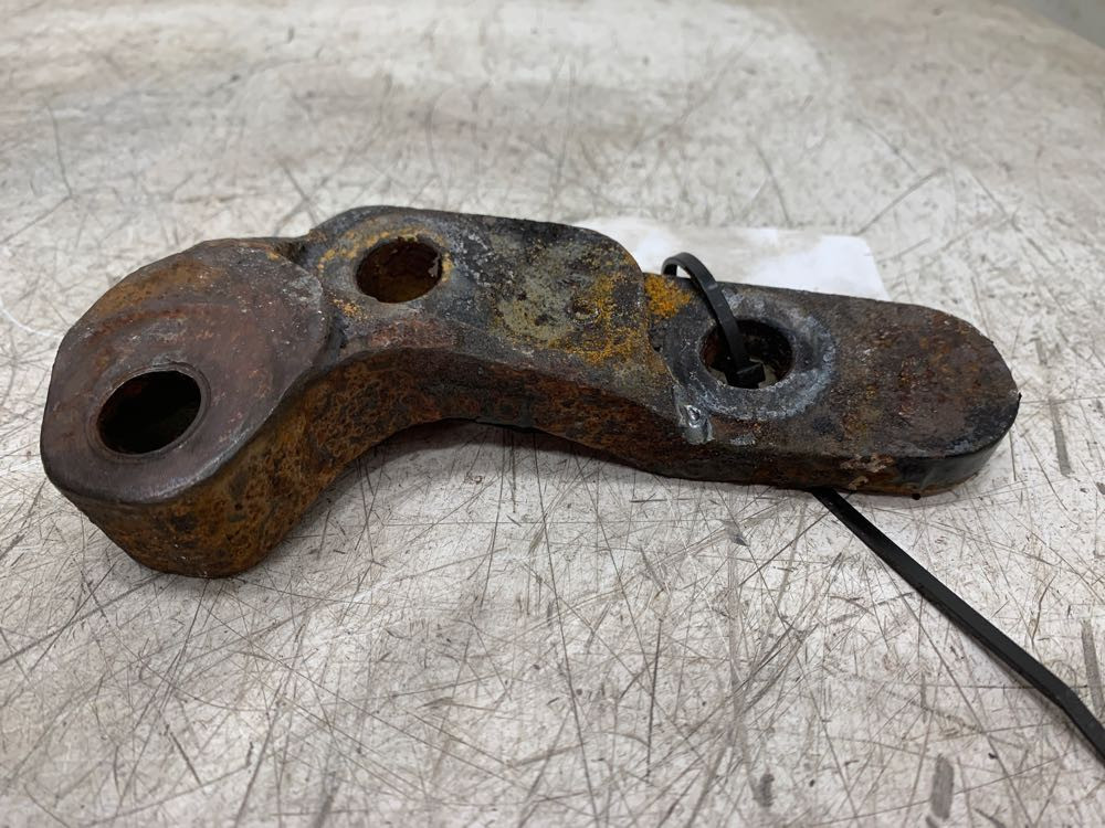 2005 Hood Hinge for Peterbilt 357 (674-10157)