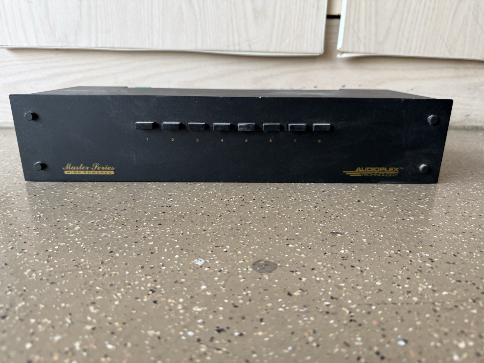 AUDIOPLEX TECHNOLOGY MASTER SERIES MS-8 750W SPEAKER SWITCHER