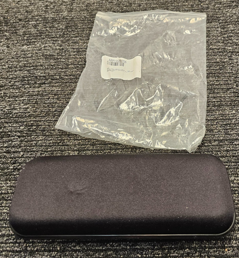 ARM1807656 ARM PAD,ASSY,10" GEL BLACK,LEFT/RIGHT,FLIP-BACK ARMREST