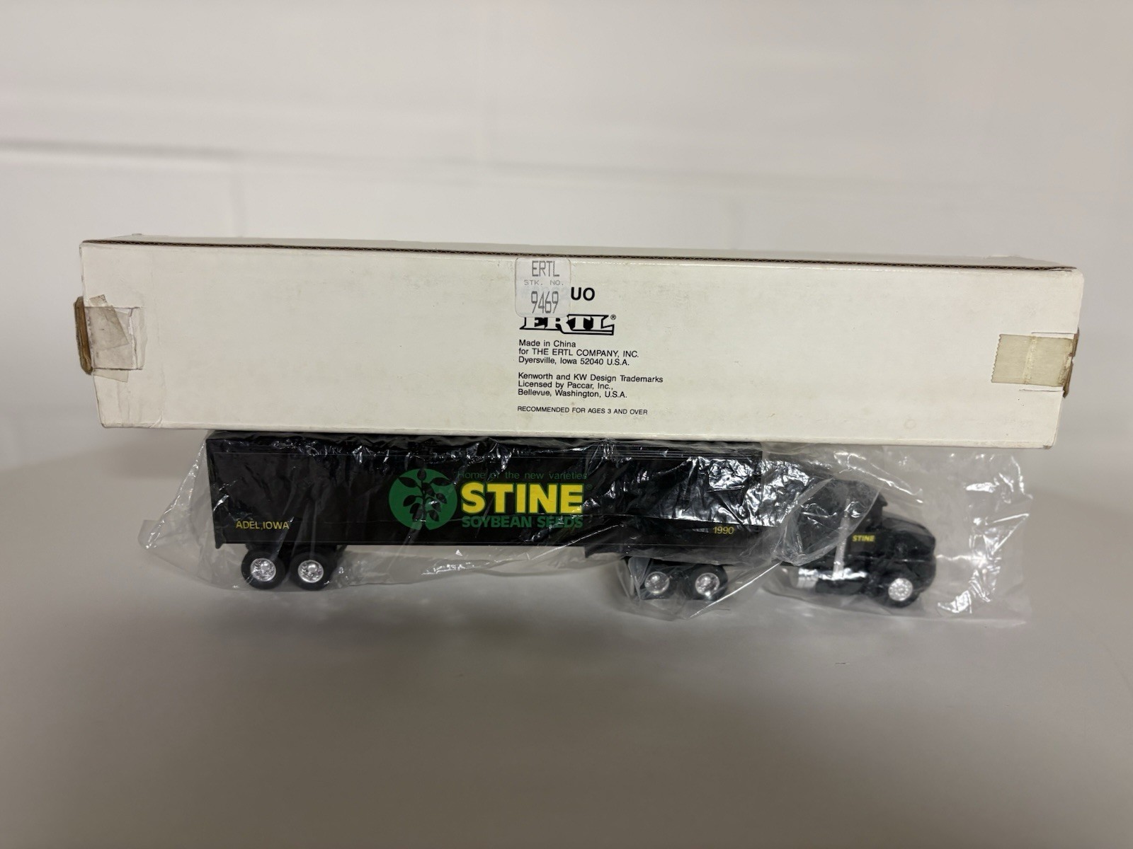 Ertl Stine Soybean Seeds Semi - Adel Iowa - 1/64-New