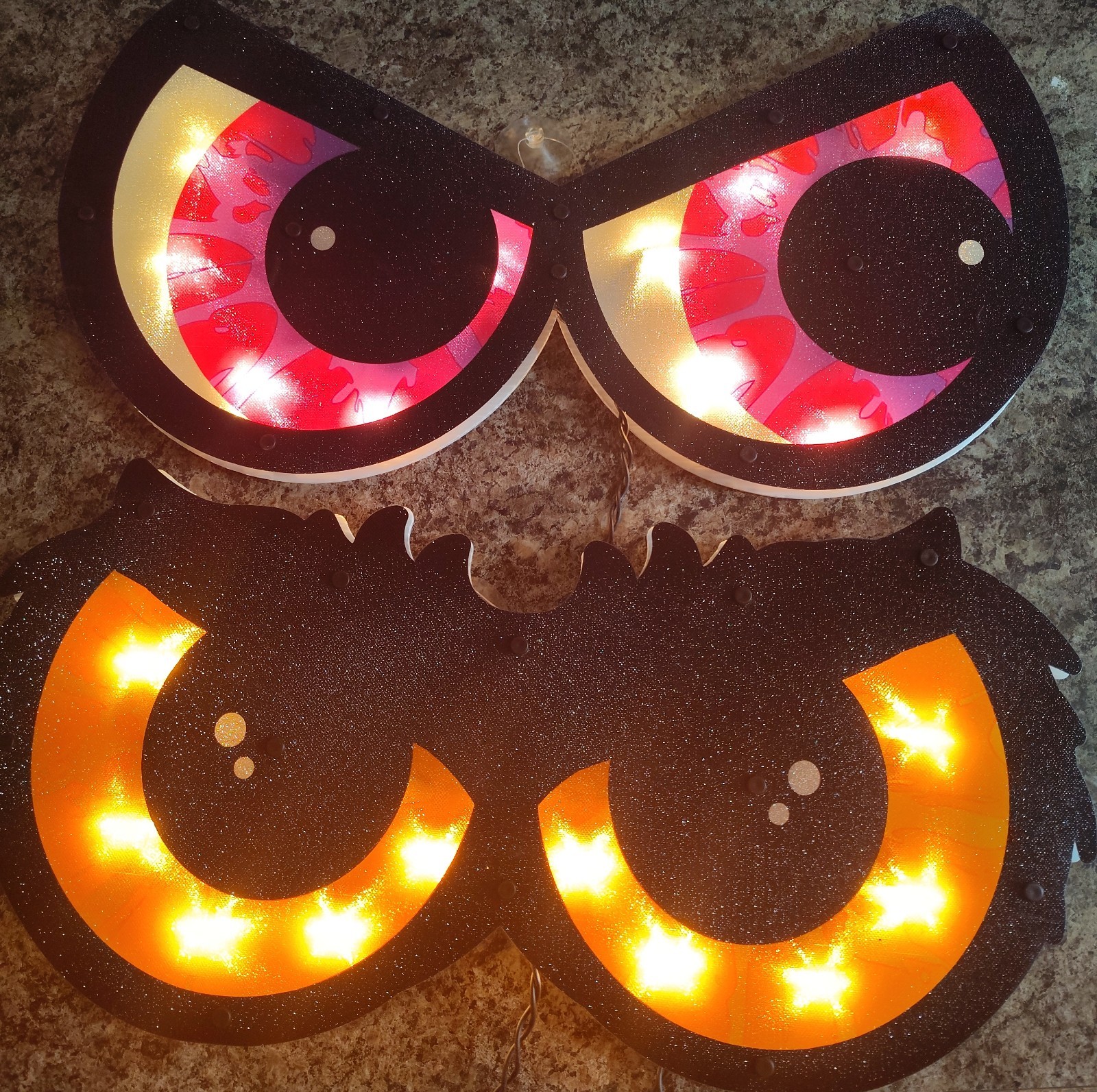 Set of 2 Totally Ghoul Lighted Window Eyes Halloween Decor Orange Purple Tested