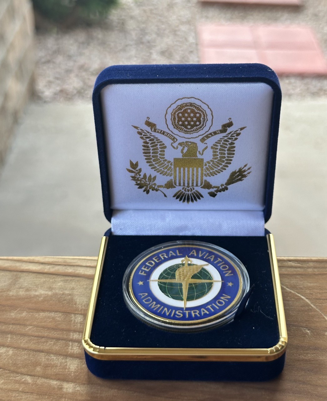 FEDERAL AVIATION ADMINISTRATION (FAA) Challenge Coin in Blue Velvet Case ·NEW·
