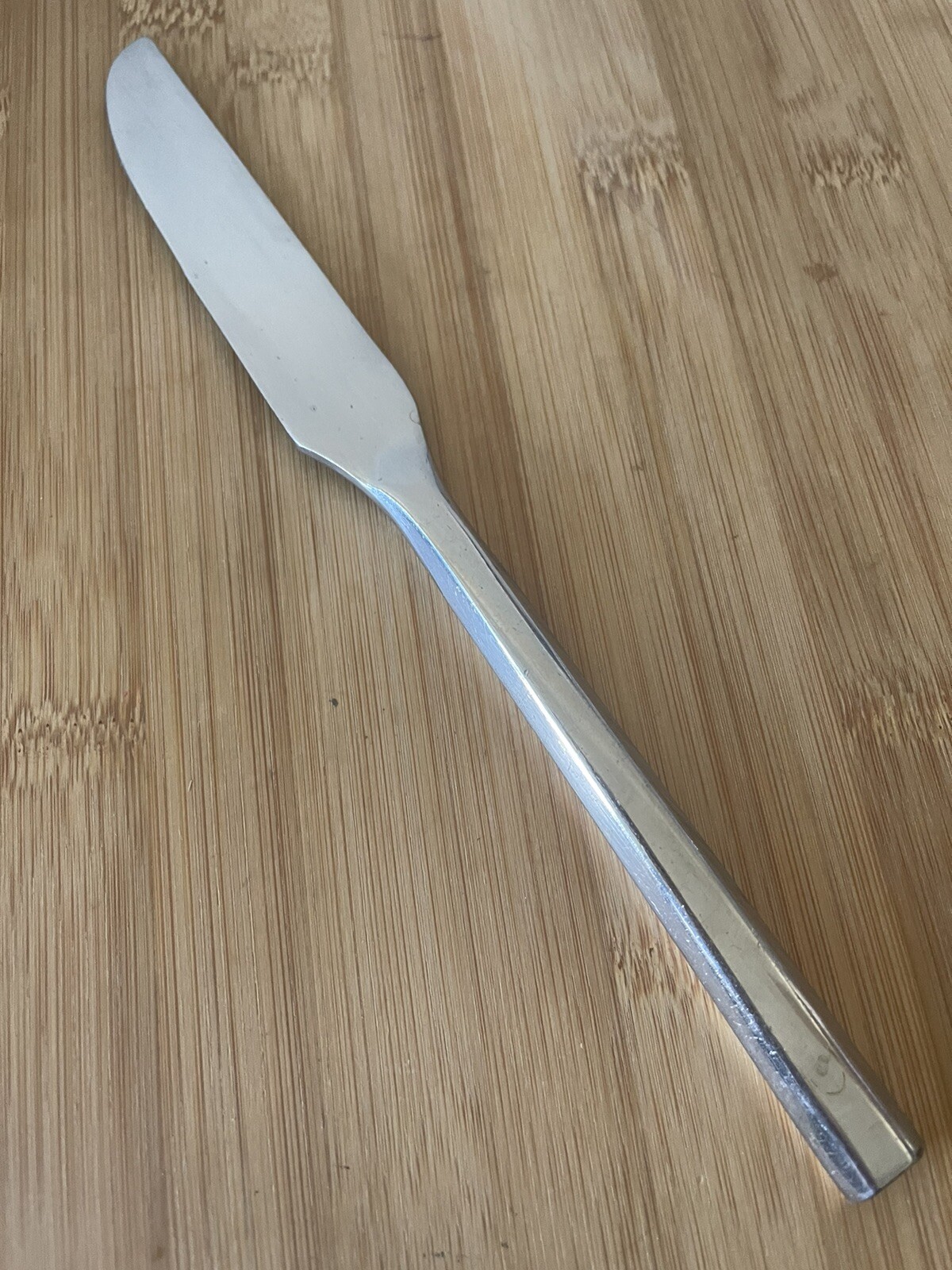 Hampton Stainless Glossy HSV10 Hexagon SERRATED DINNER KNIFE 9”