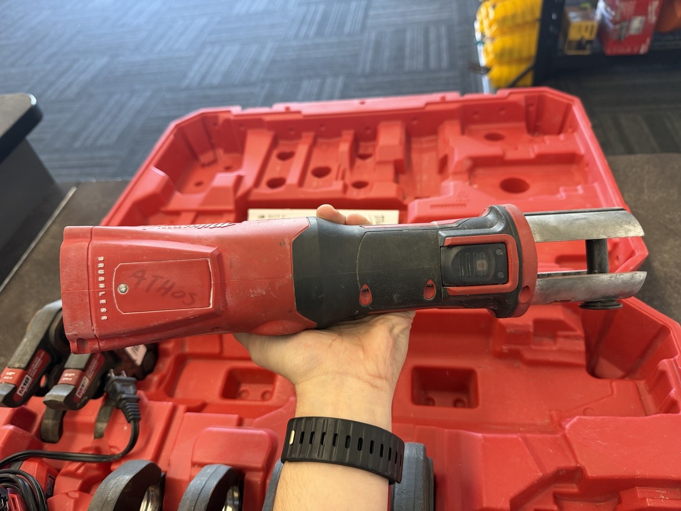 Milwaukee 18V FORCE LOGIC Press Tool Kit w/ 1/2" - 2" Jaws (6-Jaws) - 2922-22