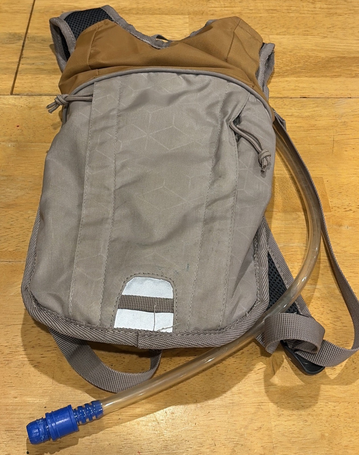 Ozark Trail Small 2 Liter Hiking Hydration Backpack with Water Reservoir T-15