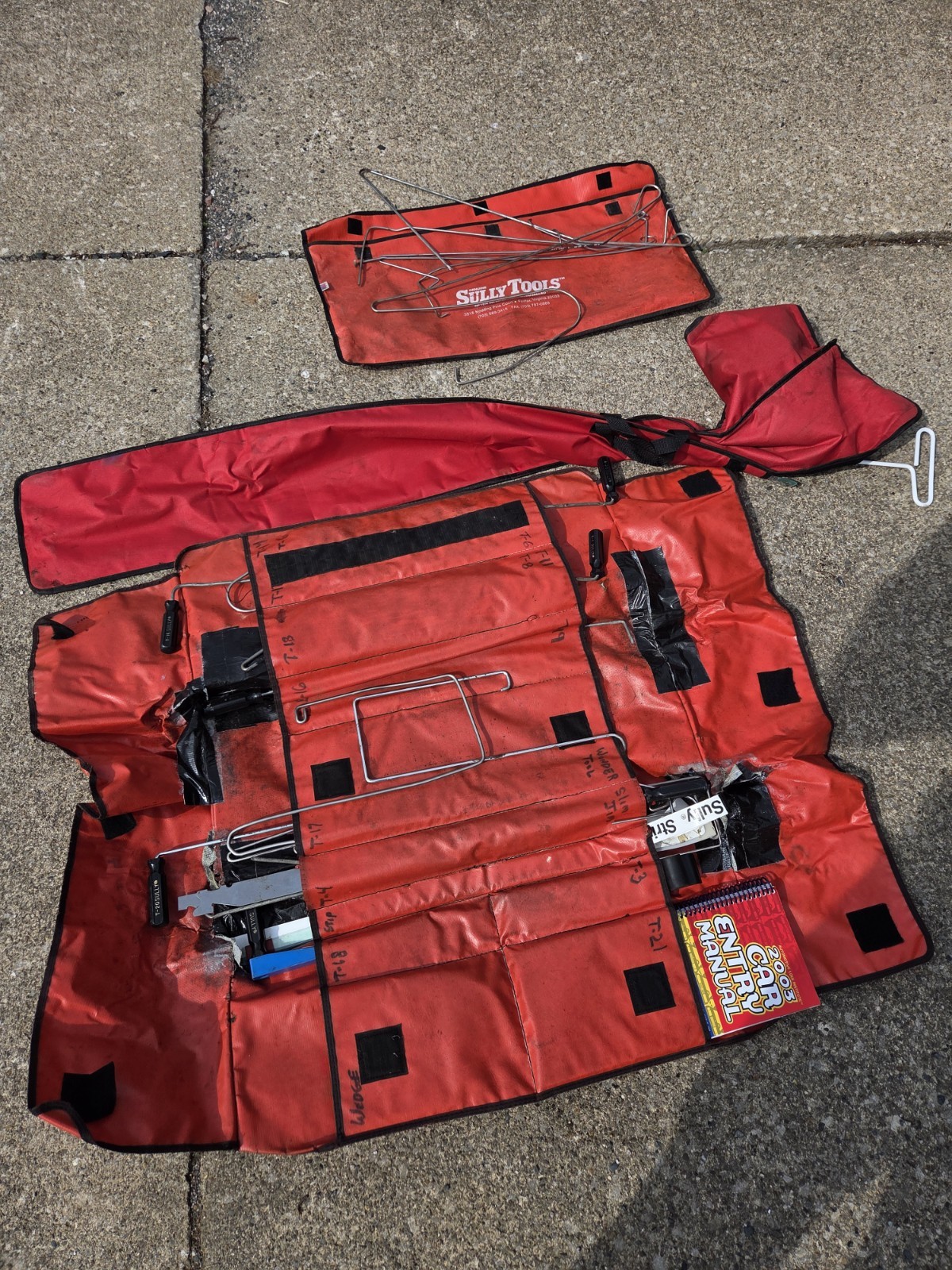 Access Tools High Tech Vehicle Lockout Kit Long Reach Tools Air Jack Wedges Case