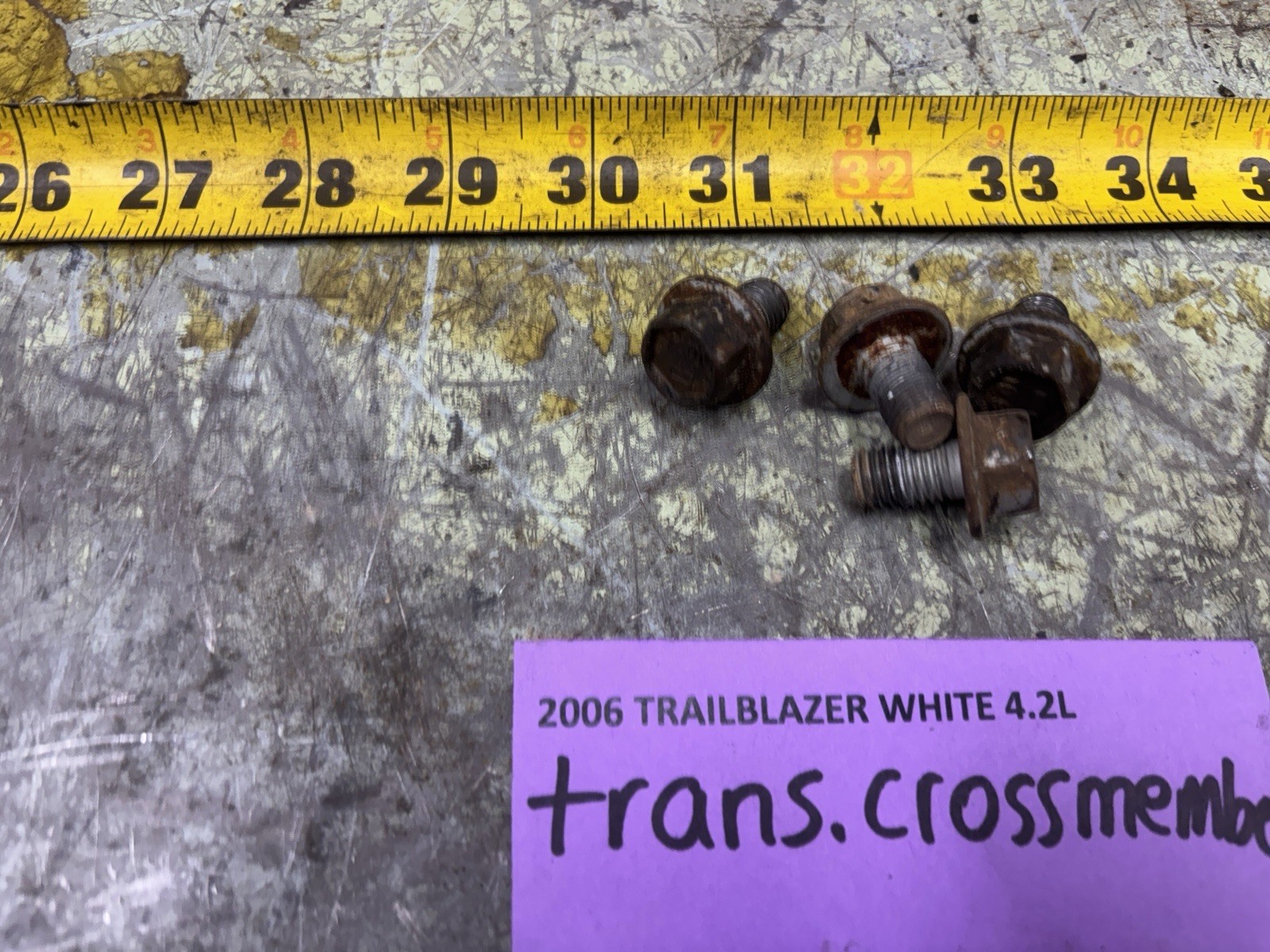 02-09 Trailblazer Transmission Cross Member Short Bolts Set Of 4