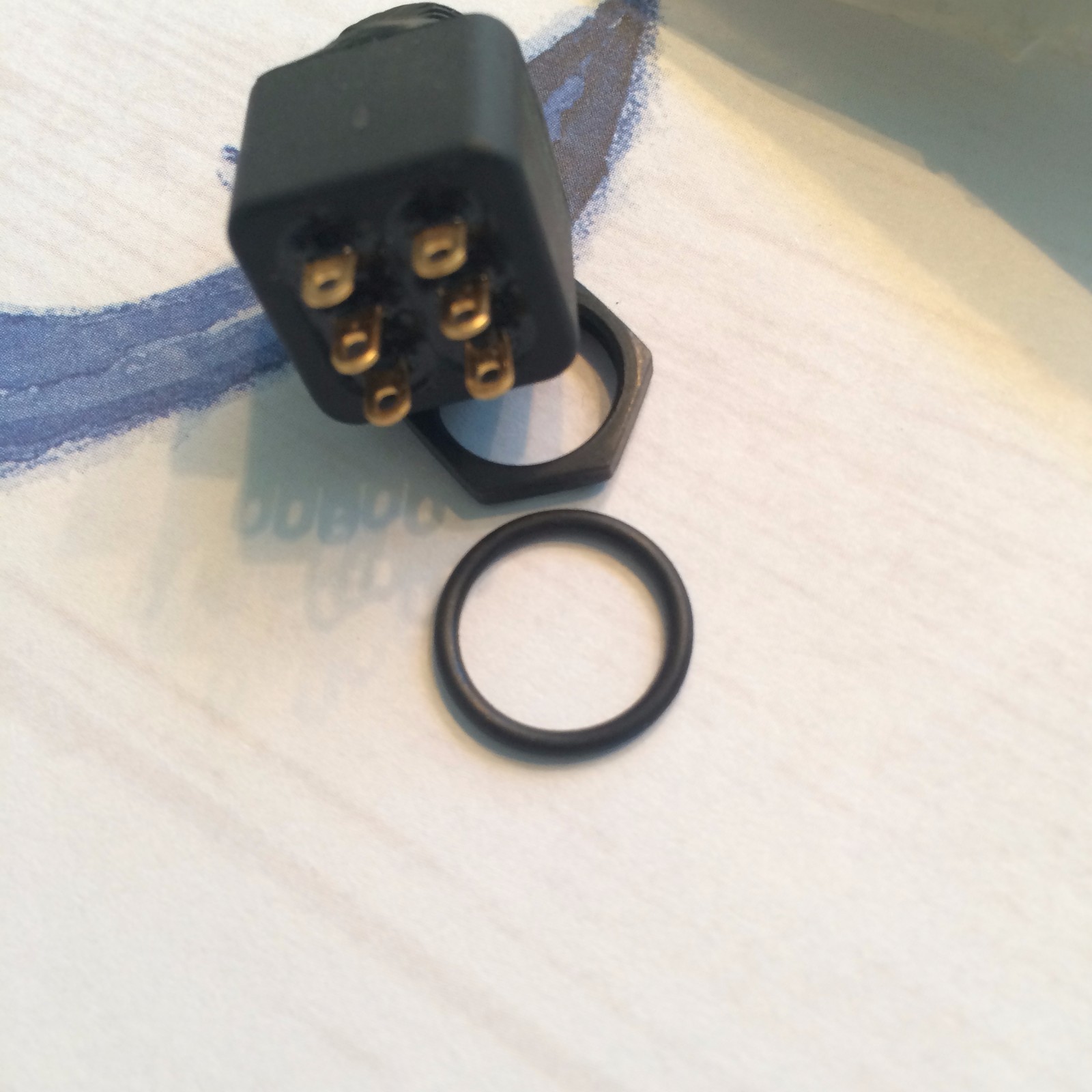 APEM2 07-51 Push Switch, NSN:5930 14 457 4264