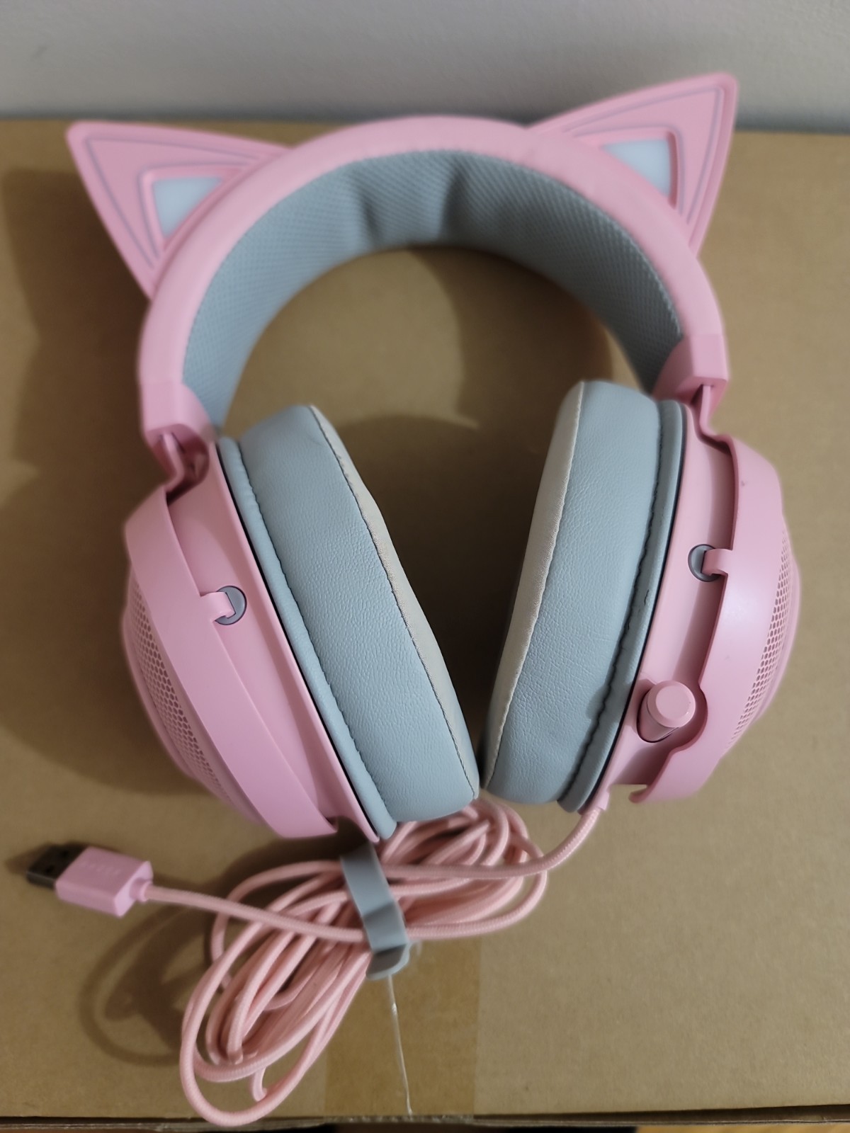 Razer Kraken RGB USB Gaming Headset Kitty Edition