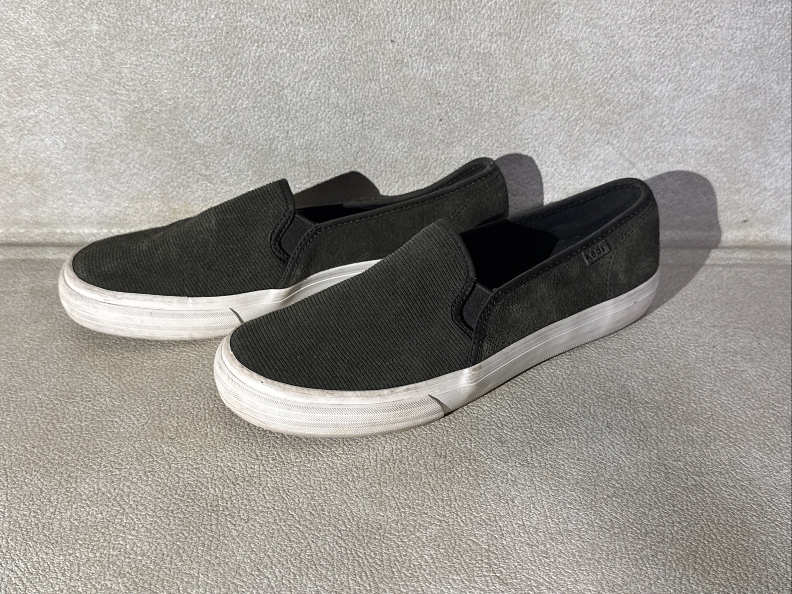 Keds Women’s Slip On Shoes Olive Green Canvas Casual Sneakers Size 6.5