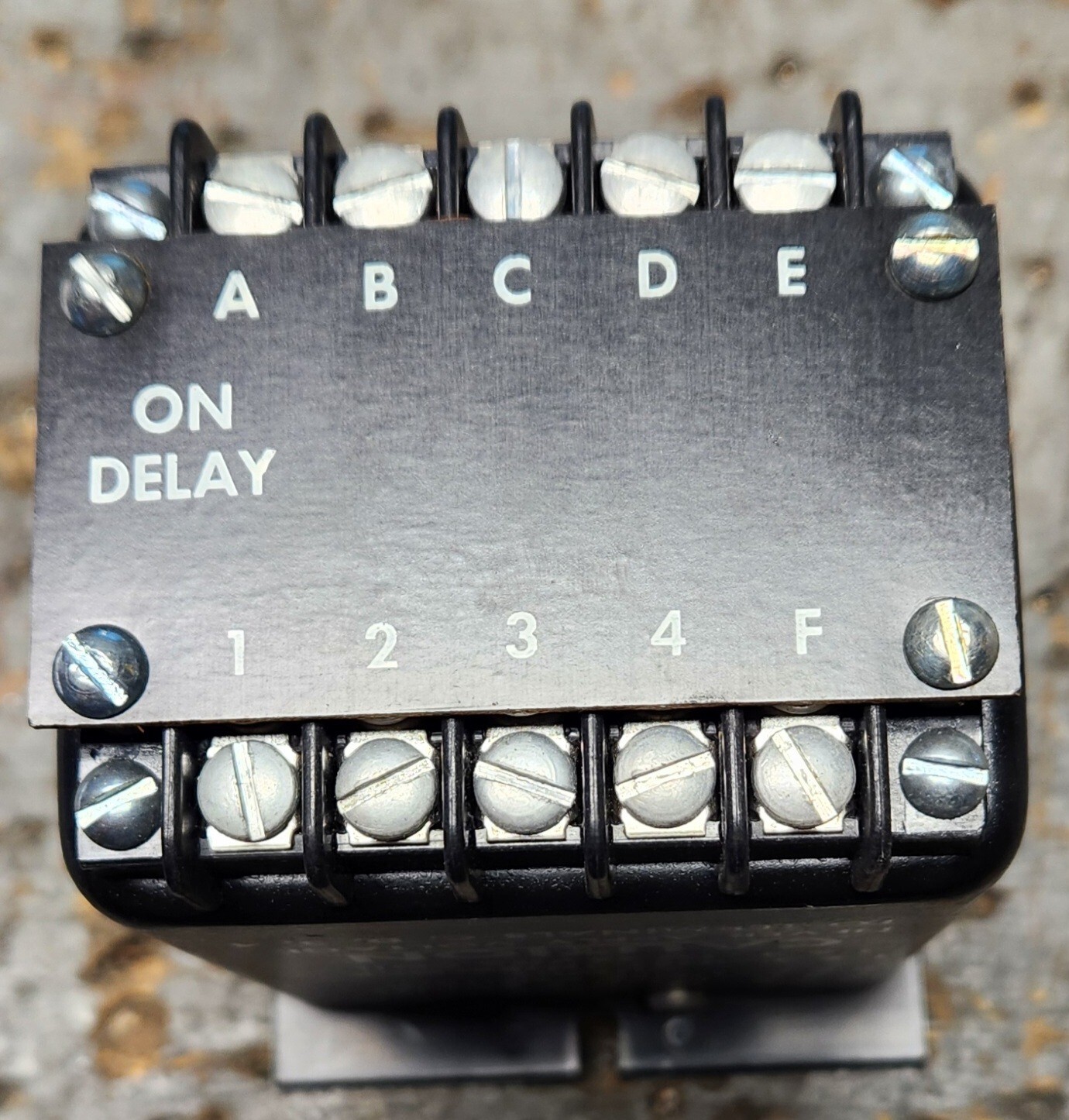 Industrial Solid State Controls 1013-SP2A Relay .6-5Sec Type 1