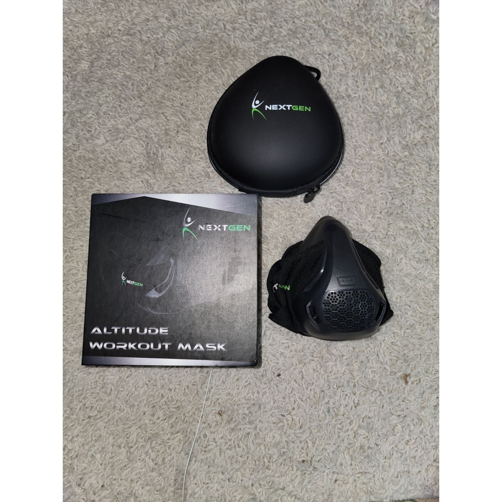 Next Gen Altitude Workout Mask PreOwned with Original Box and Case