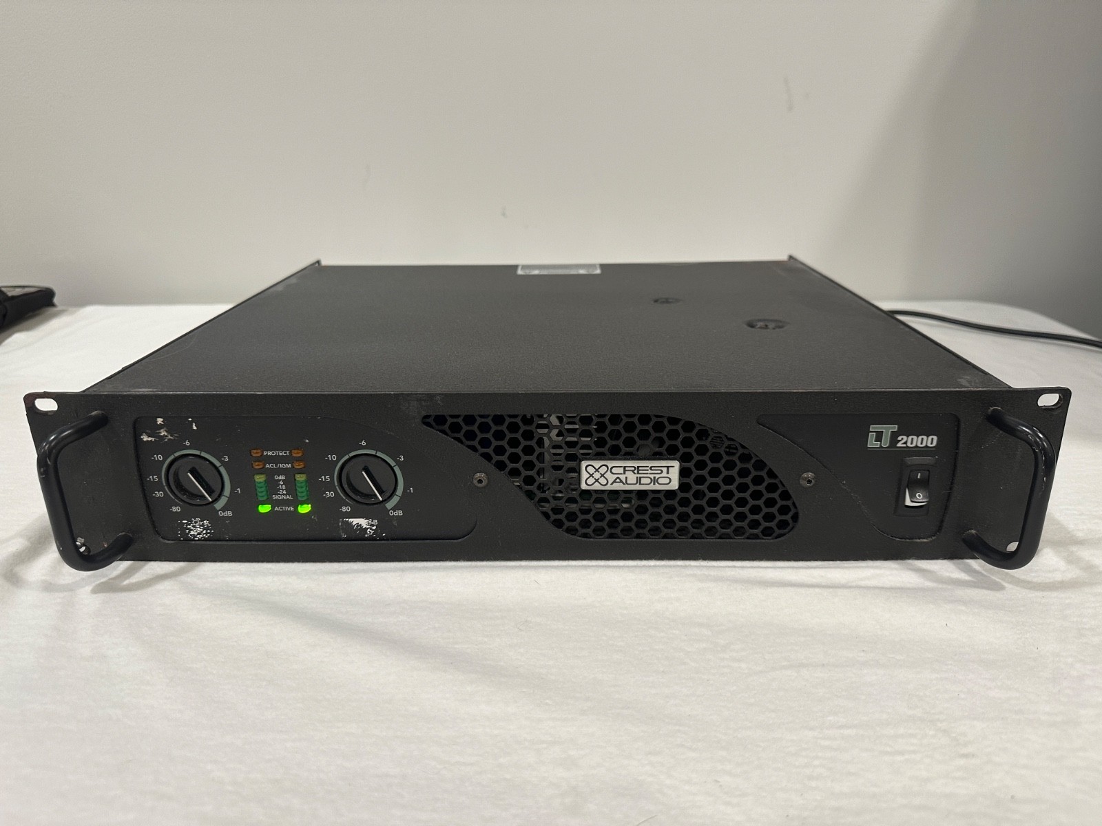 Crest Audio LT 2000 Power Amplifier