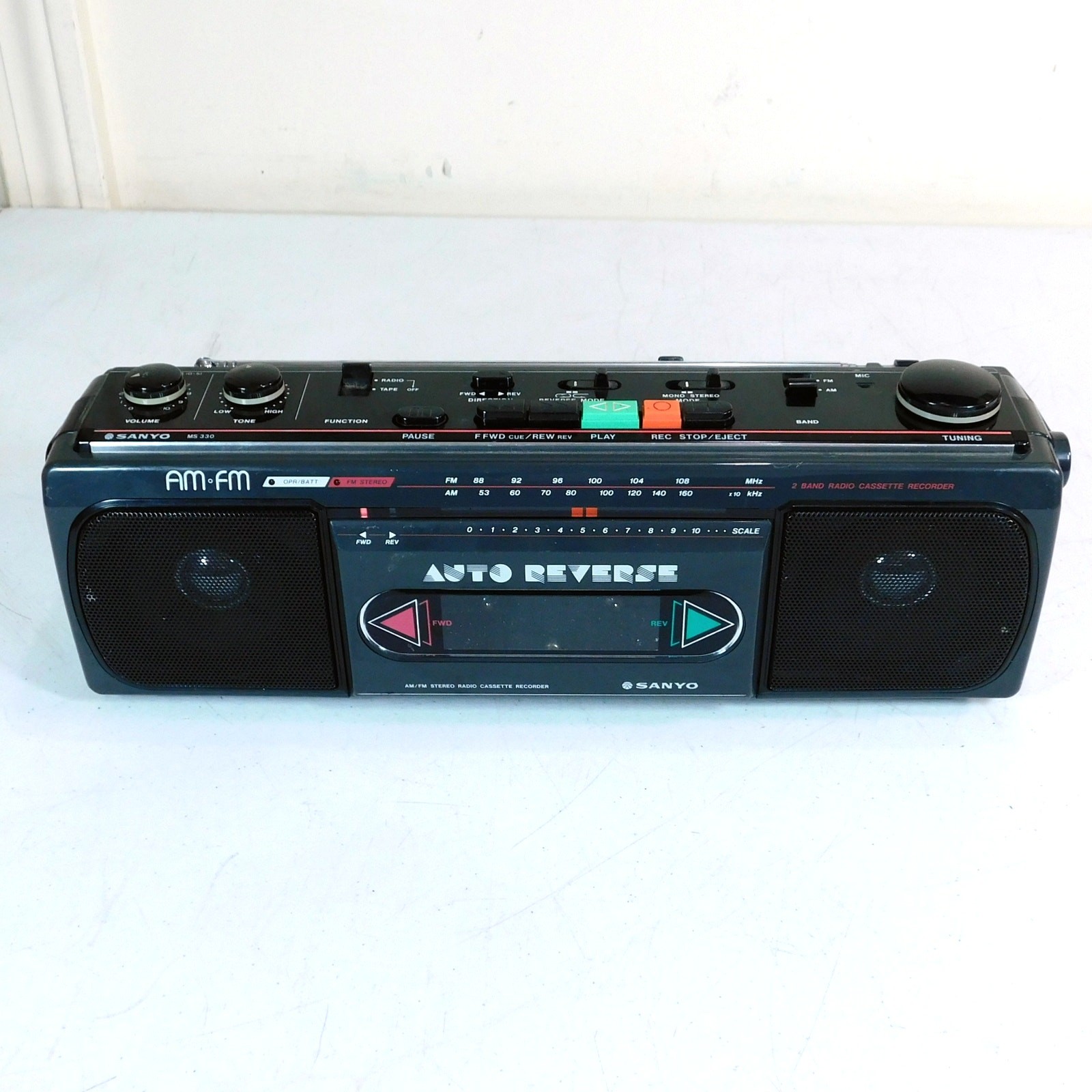 Sanyo MS 330 Auto Reverse Cassette Boombox Radio Tested Serviced HAS FLAWS READ