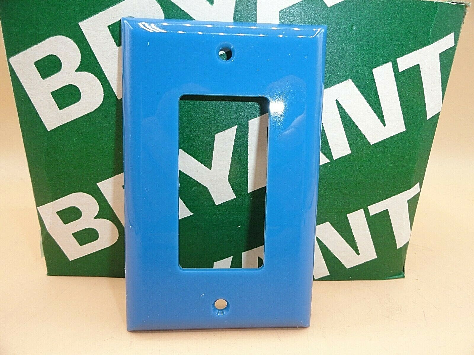 BRYANT 1 GANG WALL COVER PLATE SINGLE SWITCH PLATE BLUE 88061-BLU  (QTY 4)