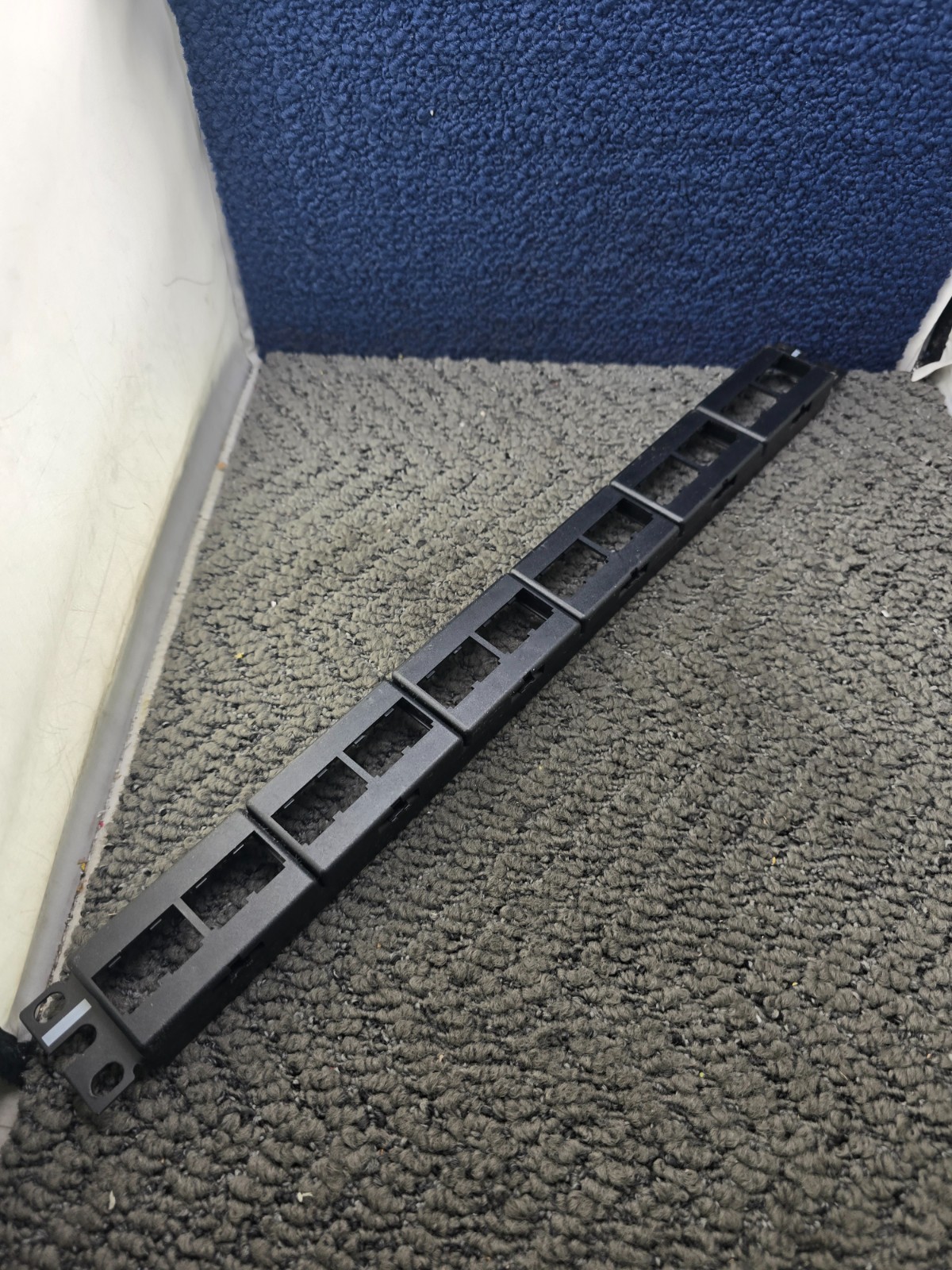 Panduit CPP24WBLY Pan-net 24-Port Mini-Com Flat Patch Panel Black