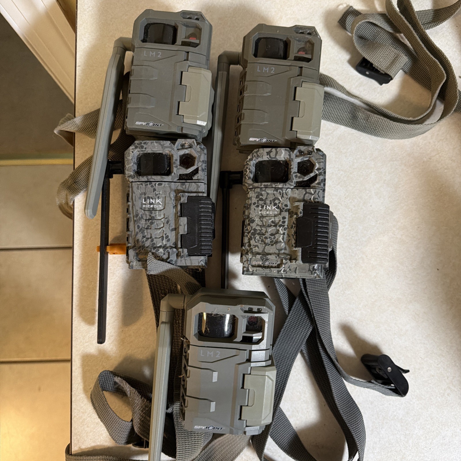 SPYPOINT TRAIL CAMERAS LOT 5 WORKS PERFECT