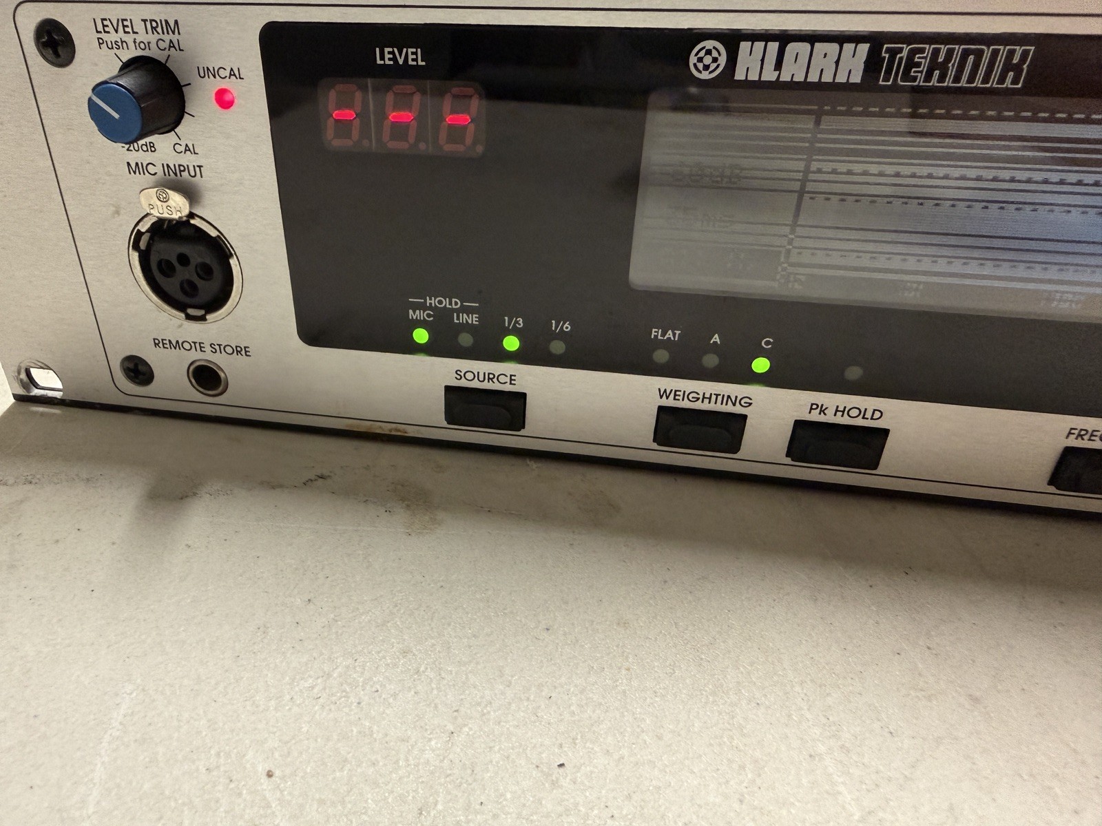 Klark Teknik DN6000 Audio Analyser - FOR PARTS / REPAIR (Powers On!)