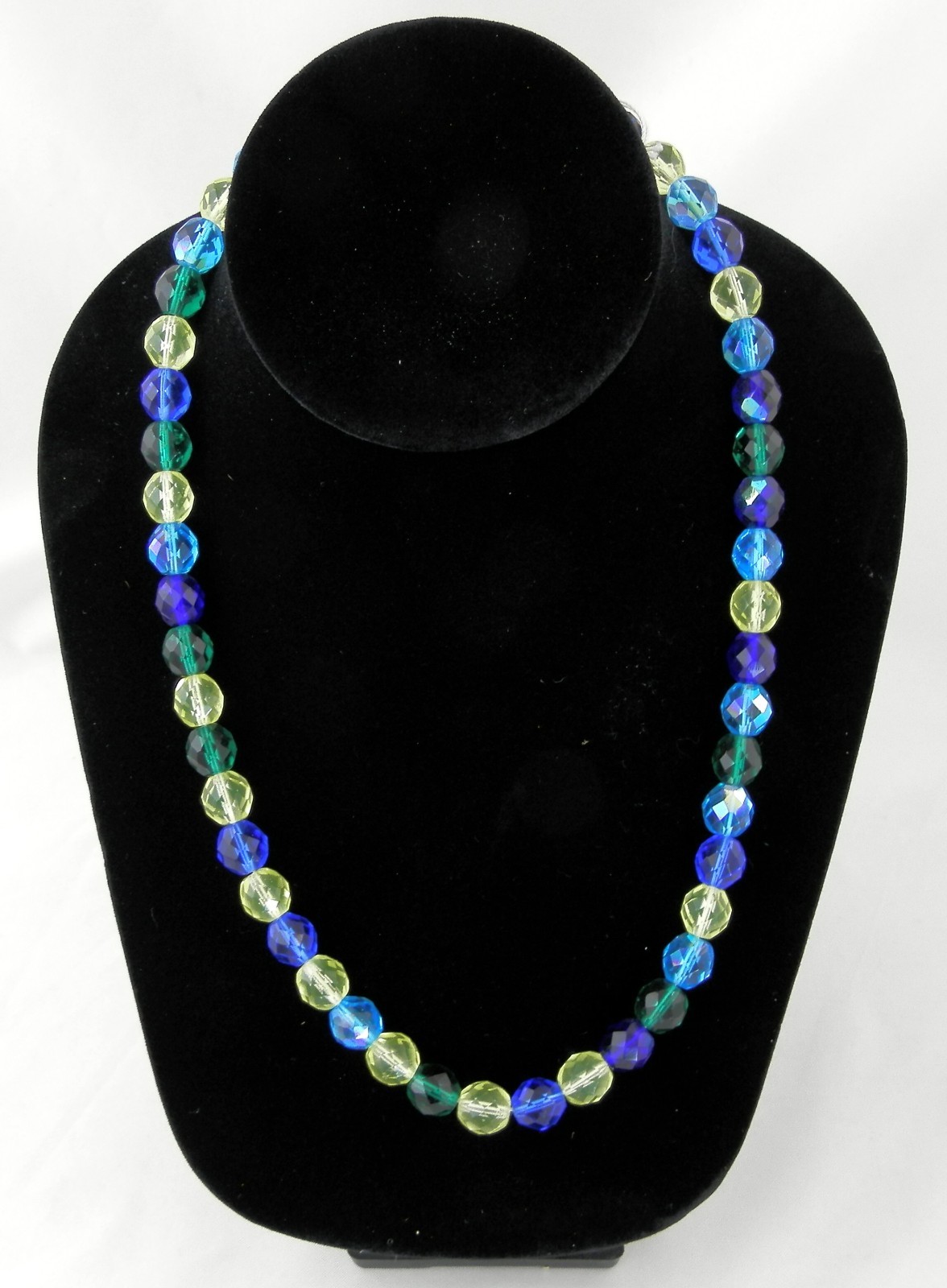 Adjustable Neck Form Display (Black Velvet)