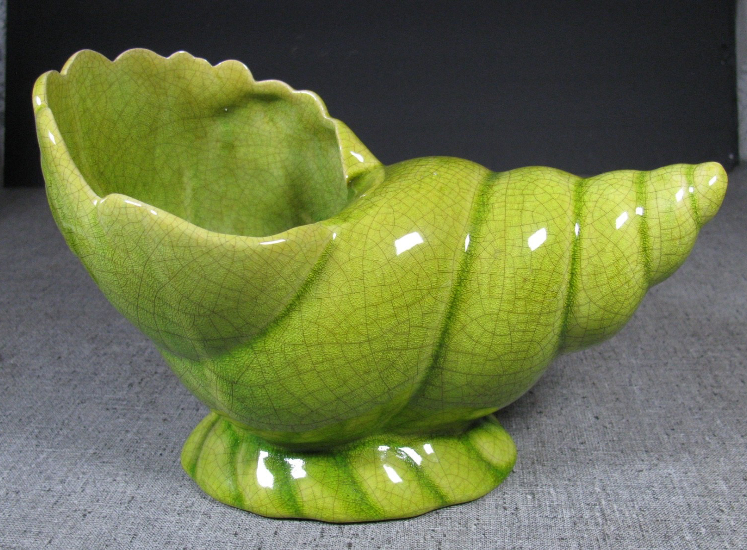 Boksburg East Pottery ? Lucia Ware Shell Shaped Planter Vase Green Crackle Glaze