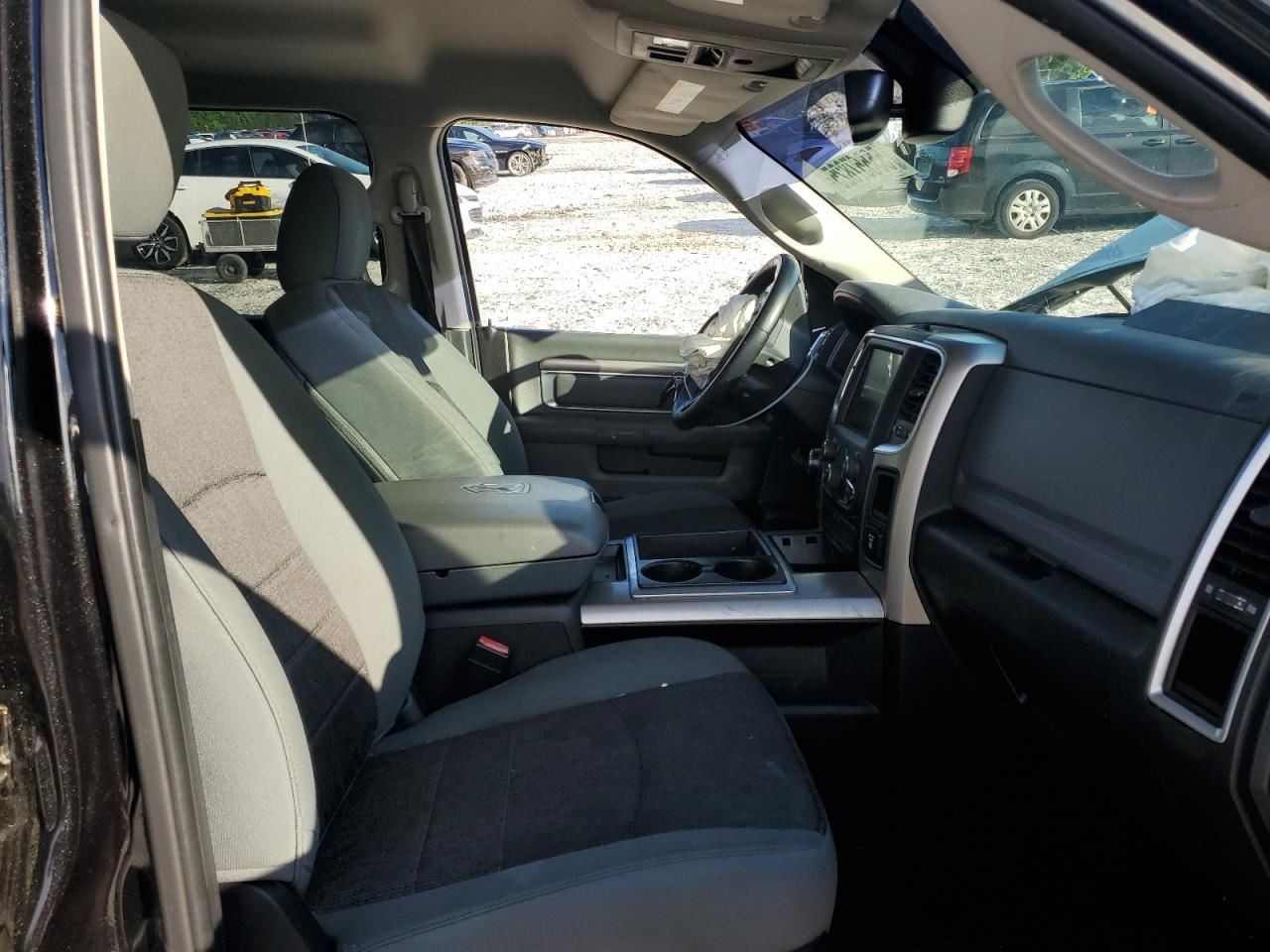 TDODR1500 2015 Glove Box 4692580
