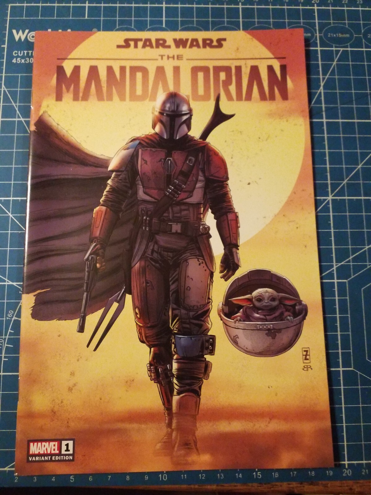 The Mandalorian 1 Altered Reality Variant High Grade 9.6 Marvel Comic Book H9-97