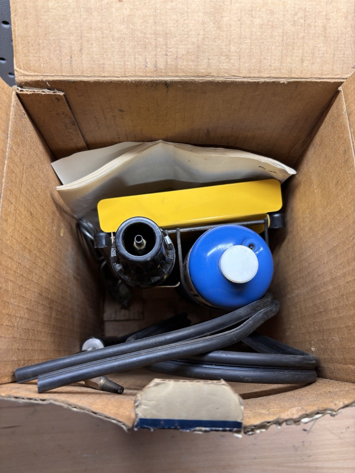 MONTGOMERY WARD 5000 DEGREE WELDING TORCH - SOLID OX/PROPANE SET