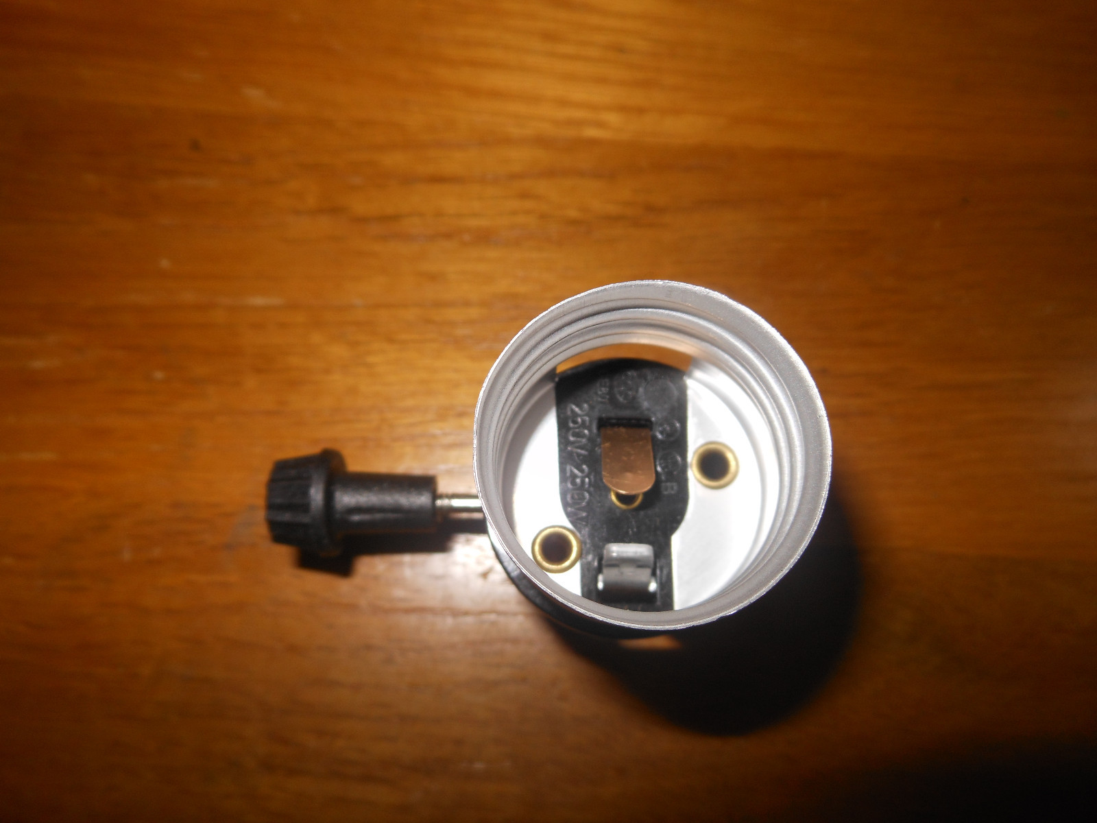 New 3-Way Medium Base Lamp Socket By ADL Model D59