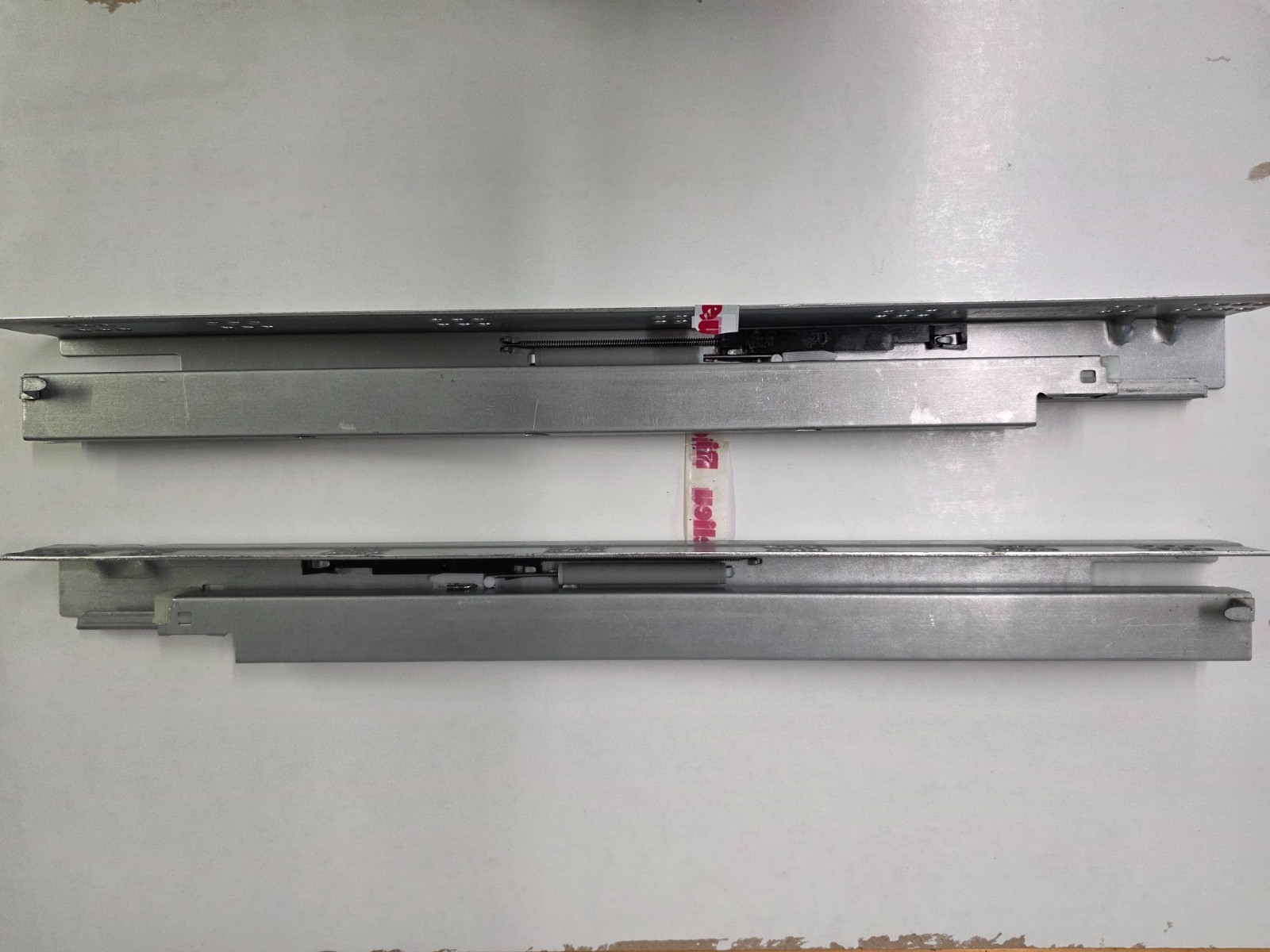 Richelieu 21" Impulse Undermount Drawer Slide Sets - 2Sets
