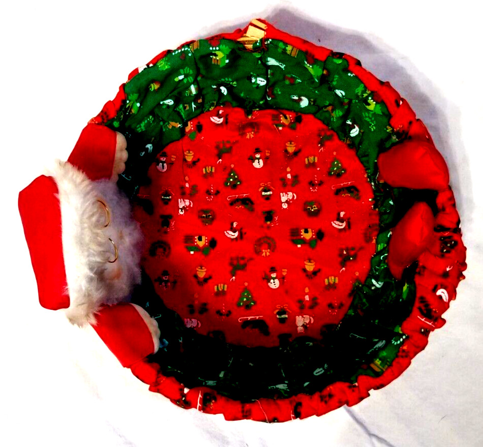 Spectacle Santa Gift Bread Basket Wicker w Xmas Red Green Holiday Cloth VTG