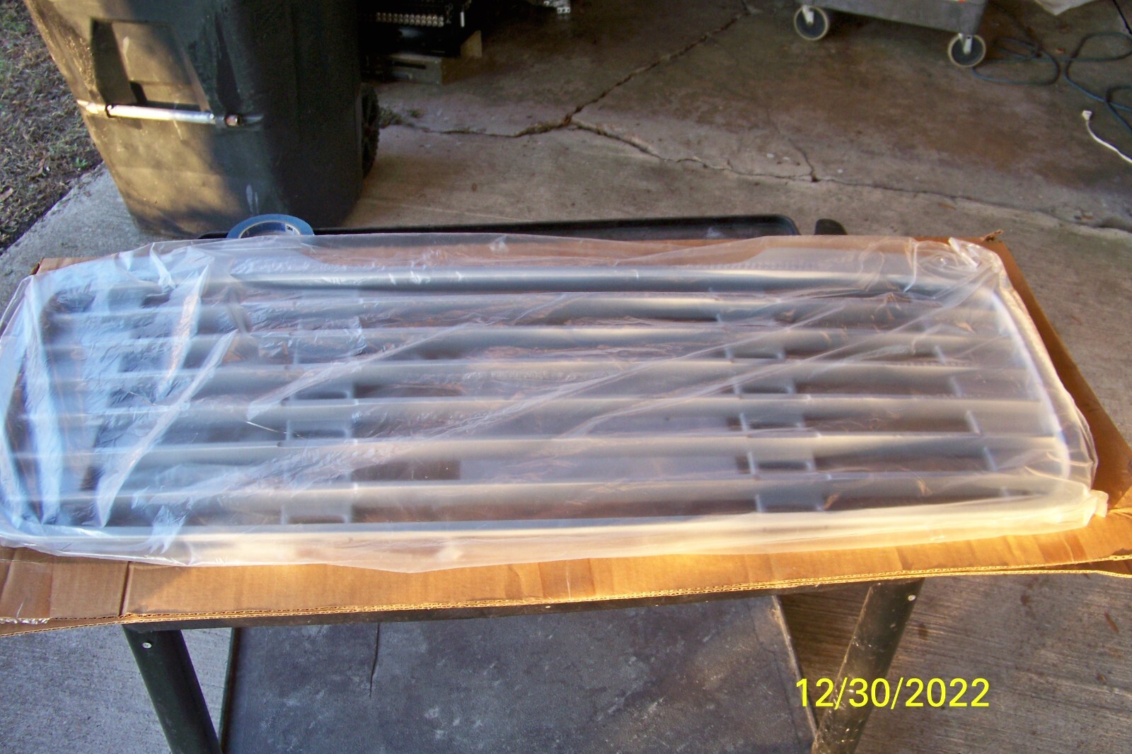 Freightliner HWY Painted -Panel Grille - NEW Old Stock  P/N 17-14787-002