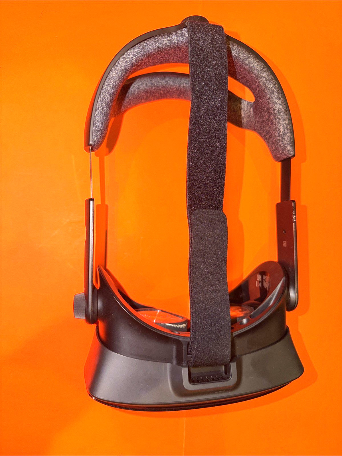 VALVE INDEX VR HEADSET ONLY - TESTED, CLEAN and WORKS - GRADE A - No Speakers