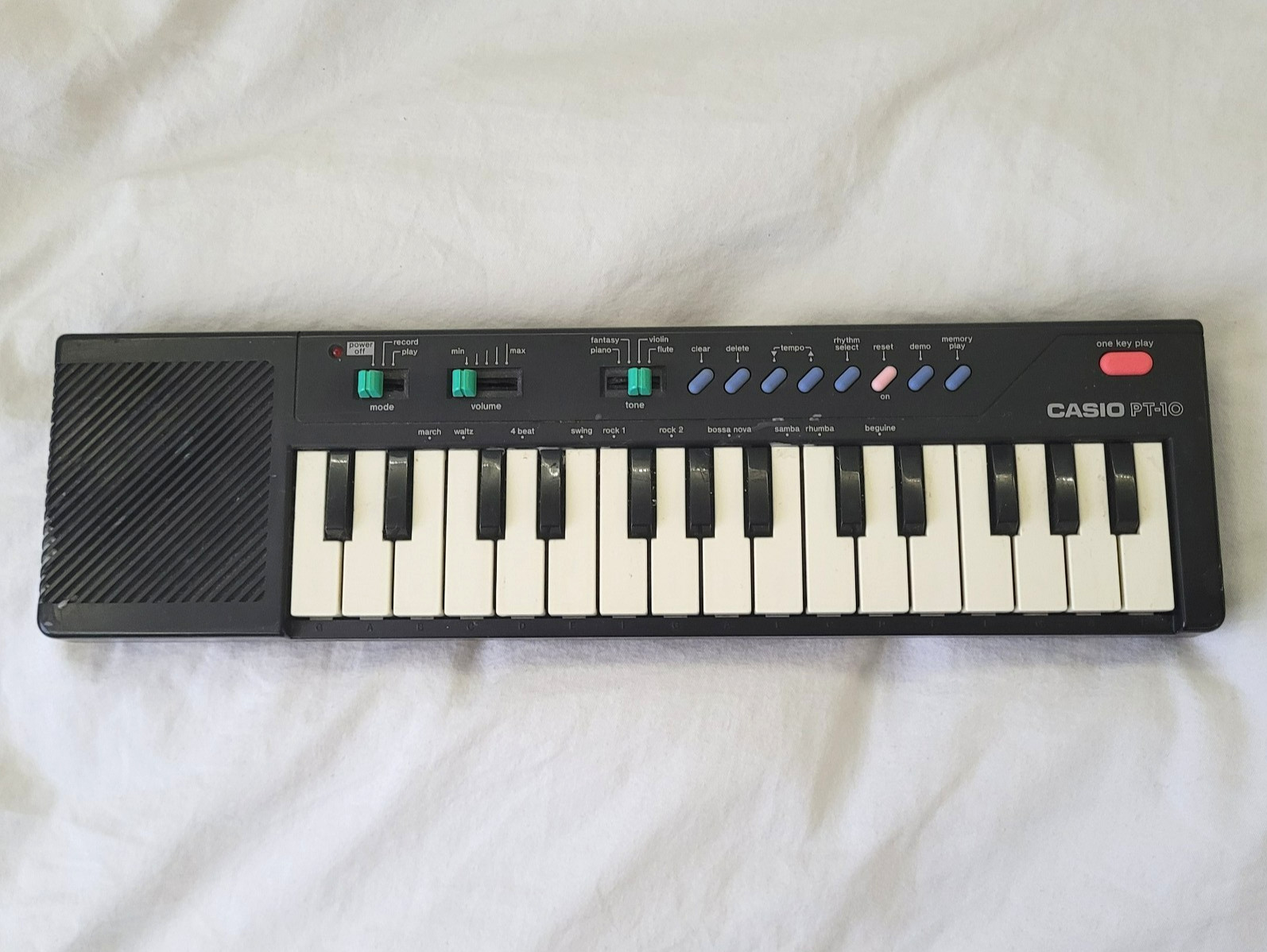 Casio PT-10 Mini Keyboard Piano Black Tested and Working 80's Japan