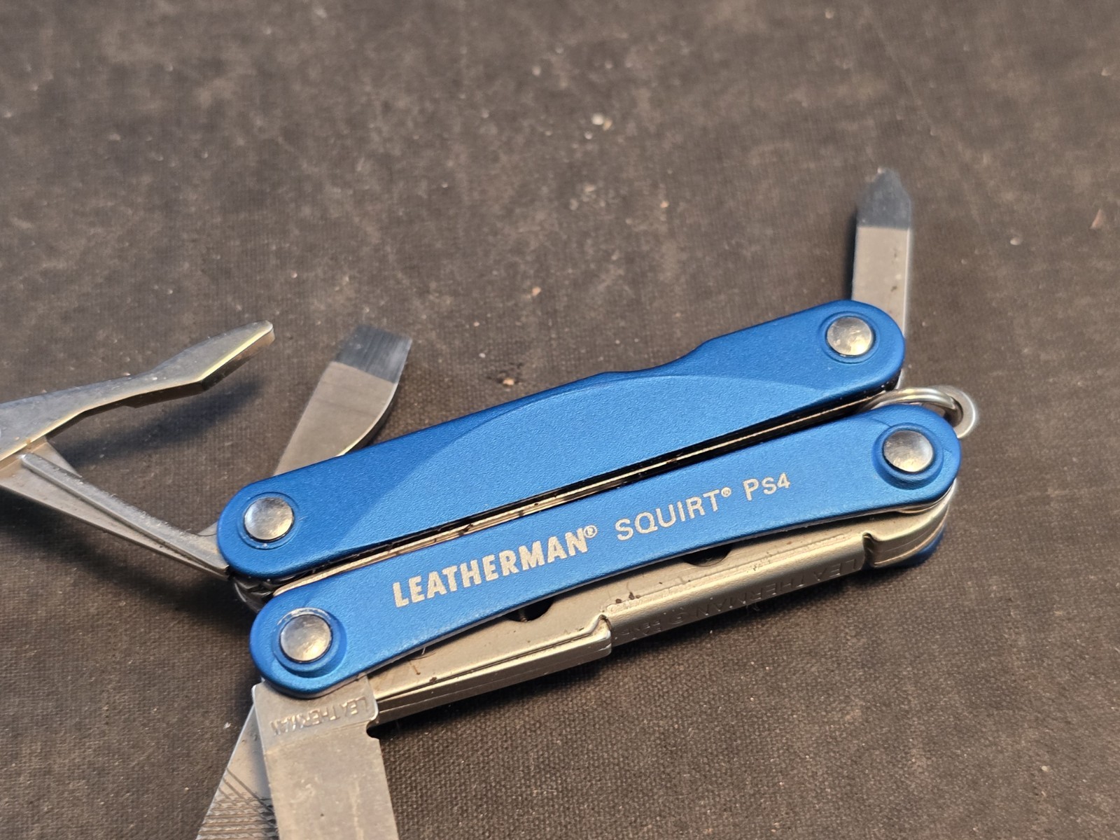 Discontinued Leatherman Squirt PS4 Blue Multitool
