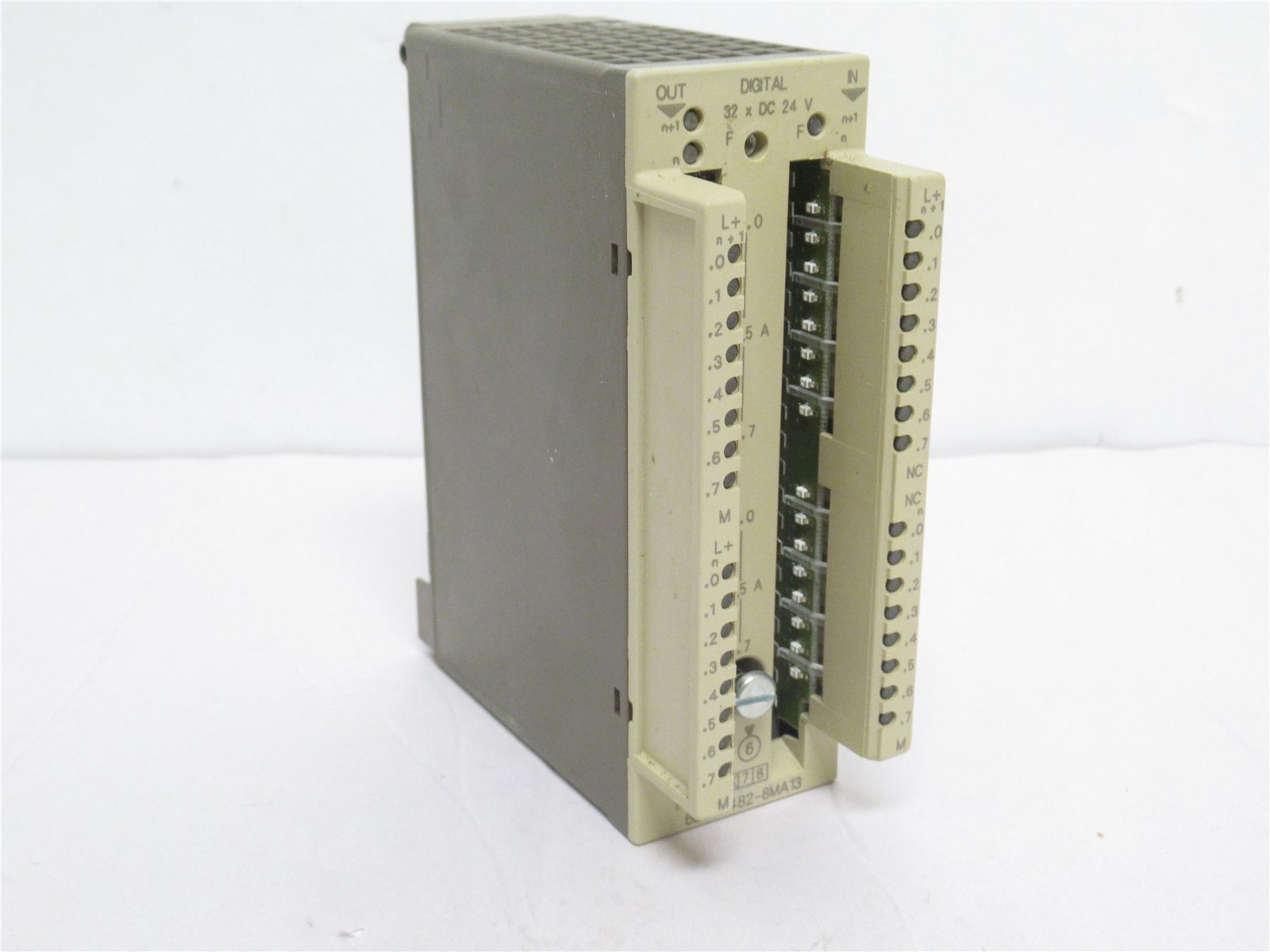 238577 New-No Box; Siemens 6ES5482-8MA13 Digital I/O Module; 24VDC; 16-Point