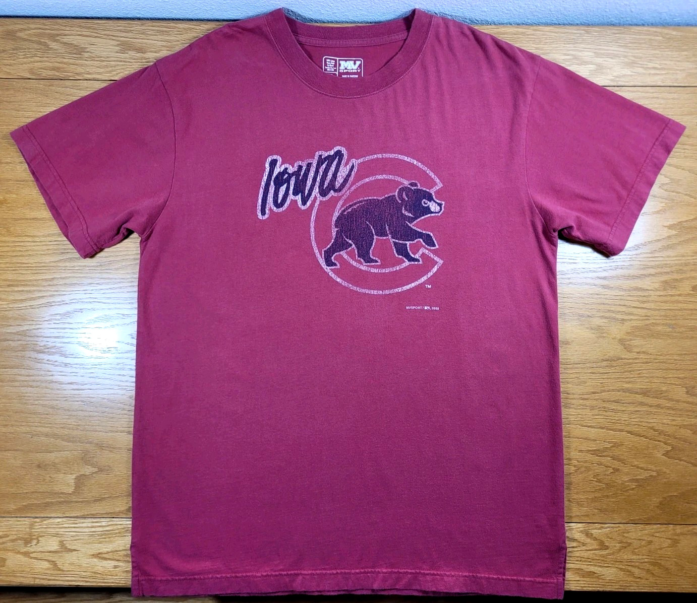 Iowa Cubs T-shirt Mens Large Red White Adult Casual Athletic Distressed Logo Tee