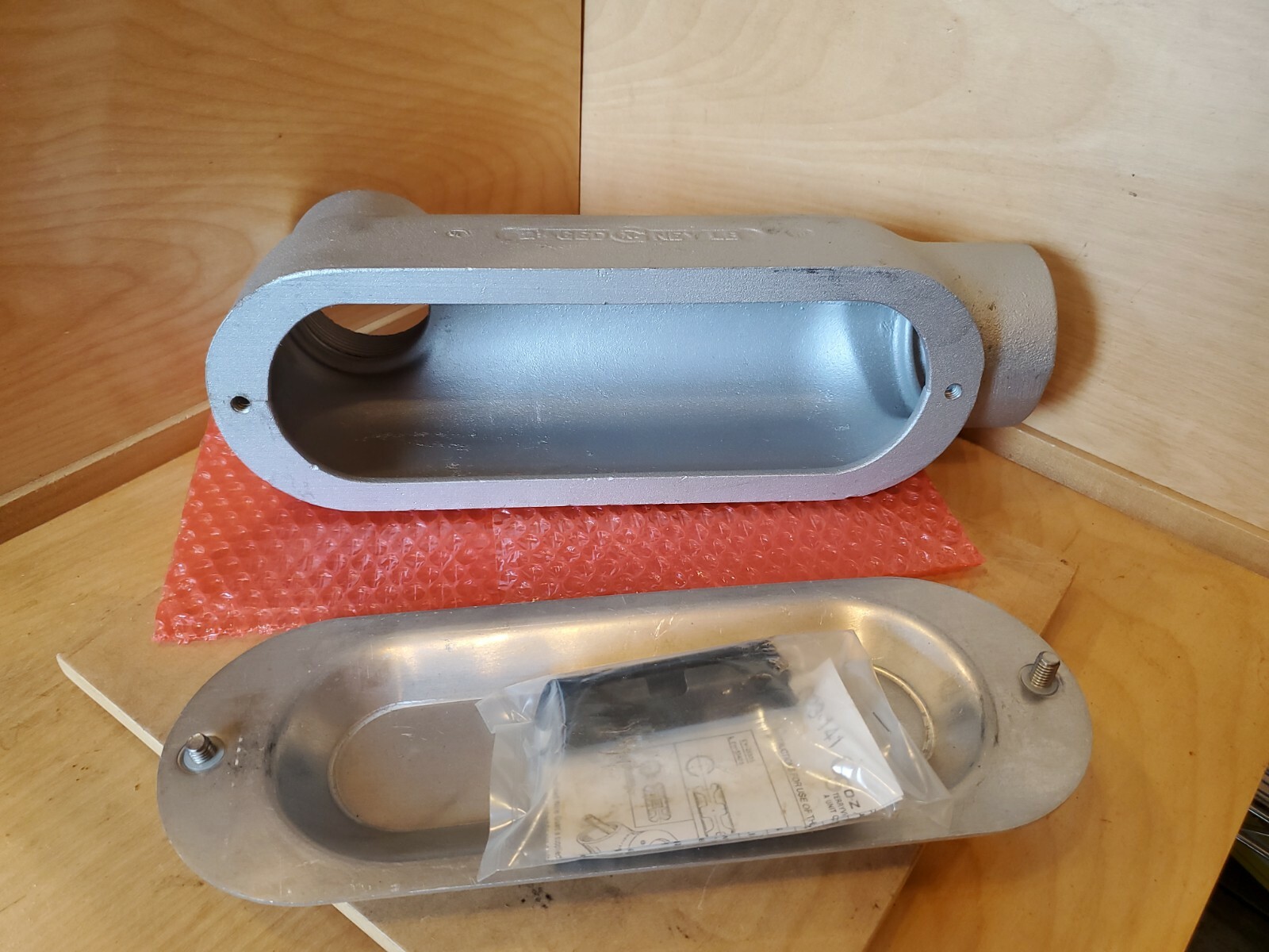 2-1/2" GED NEY LB CONDUIT Body Aluminum 148 CU *IN*STOCK* USA*