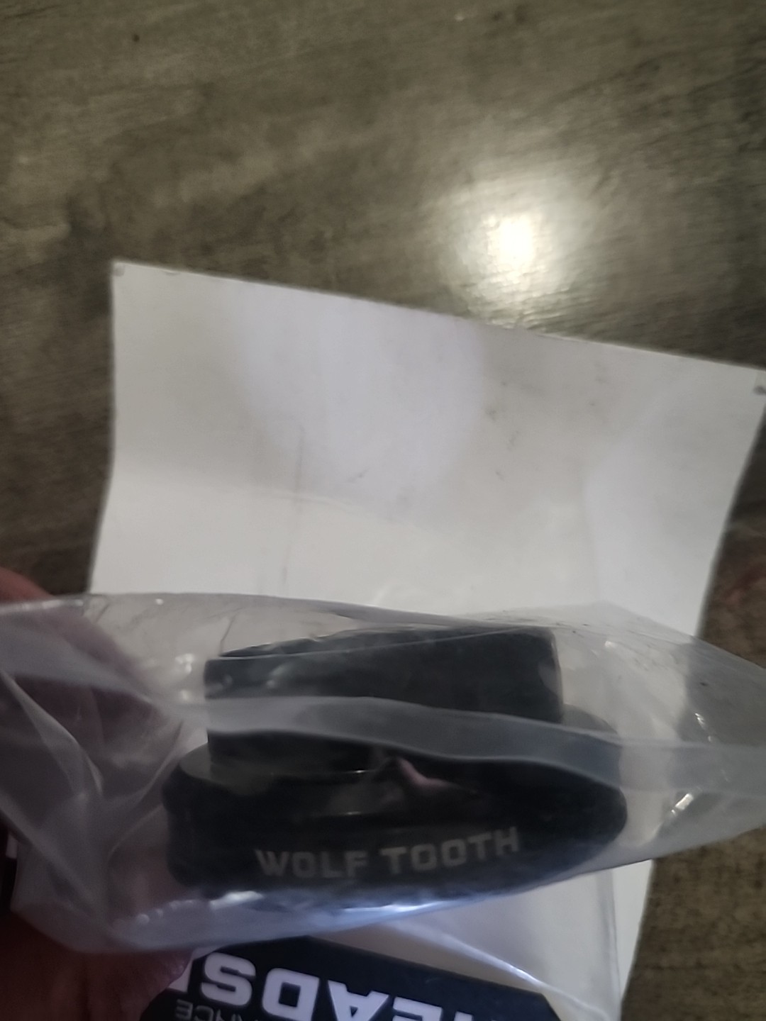 wolf tooth headset 1 1/8 X 1 1/4