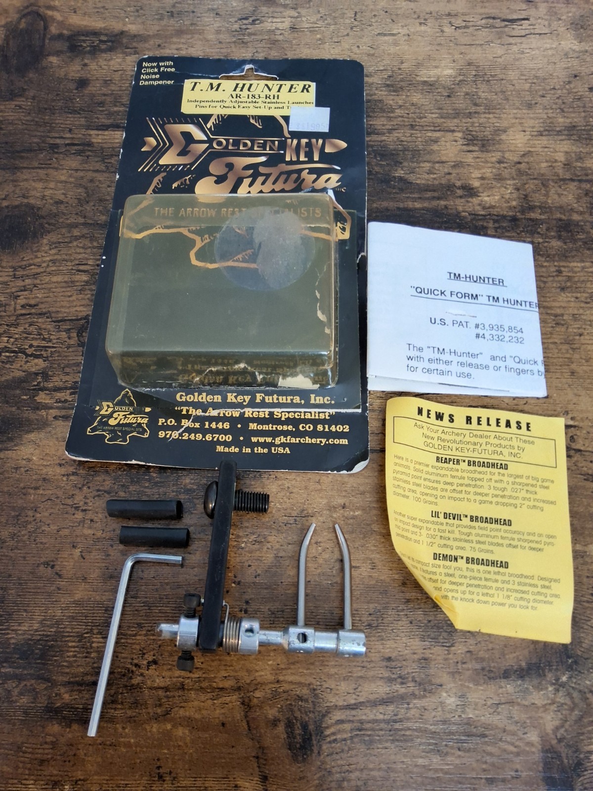 Golden Key Futura TM Hunter Arrow Rest AR-183 RH Right Hand