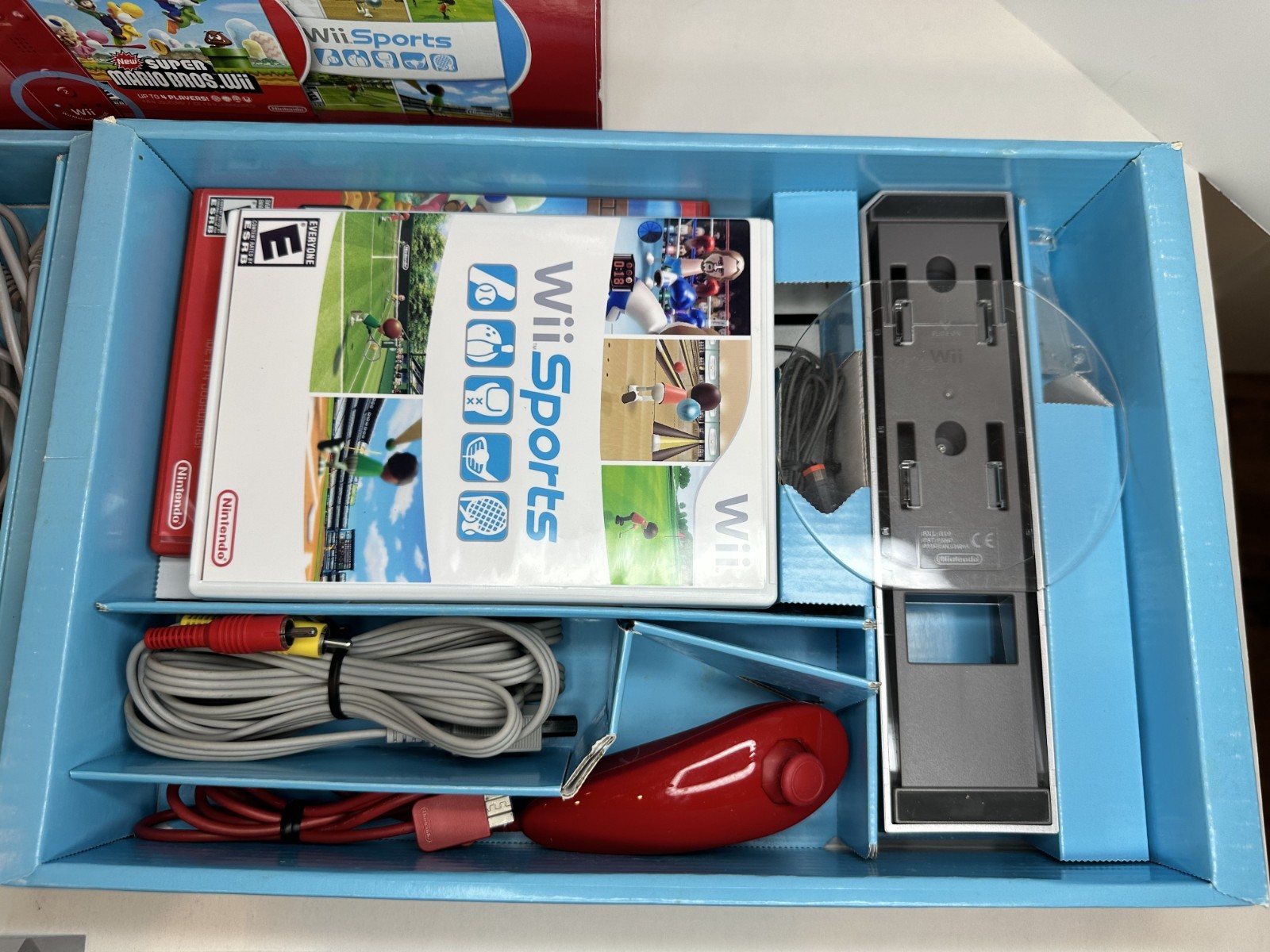 Nintendo Wii Red Console Mario 25th Anniversary Edition w/2 Games CIB Tested