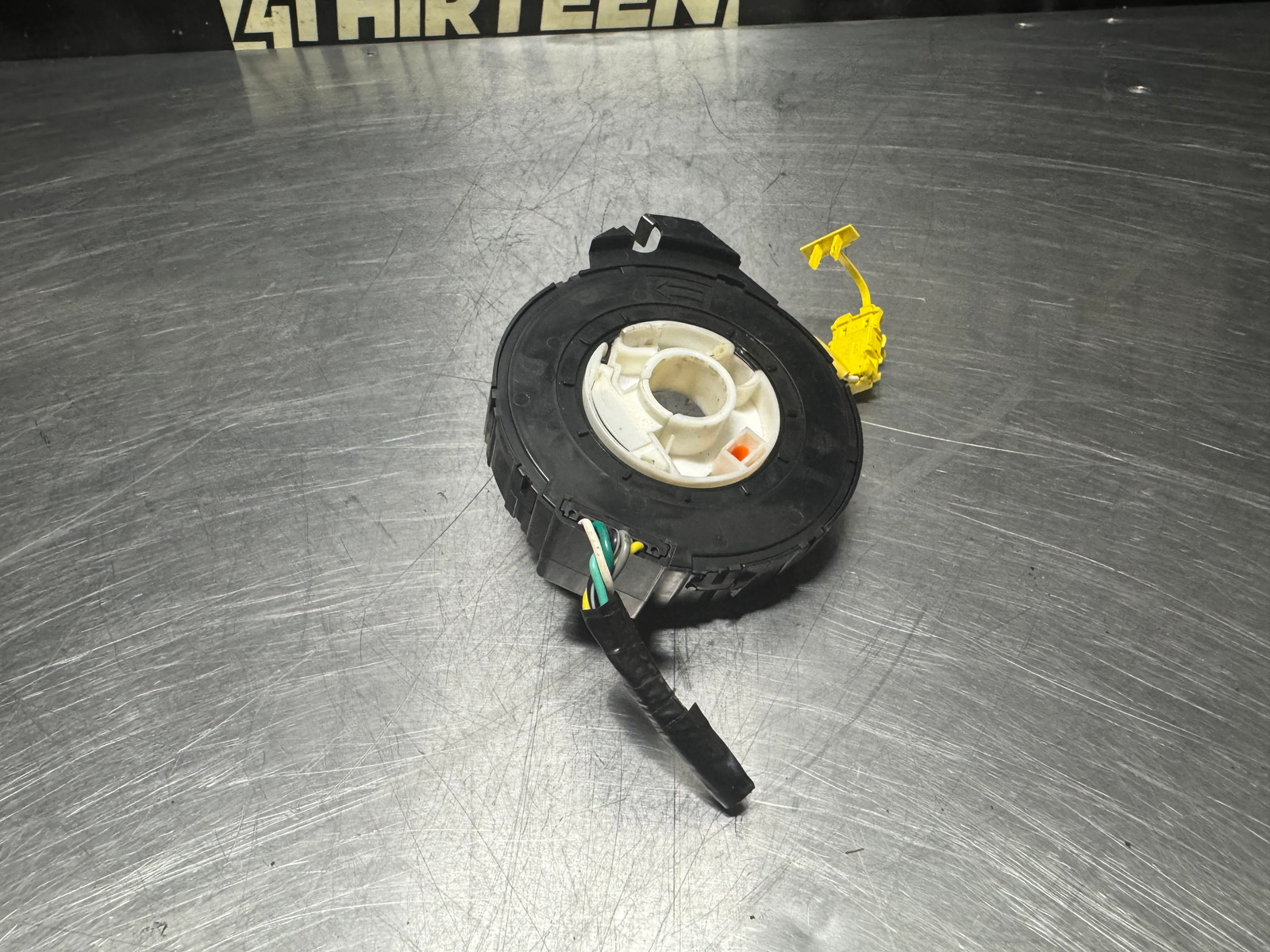 01-02 CADILLAC ESCALADE CLOCK SPRING 26088320 OEM #N304