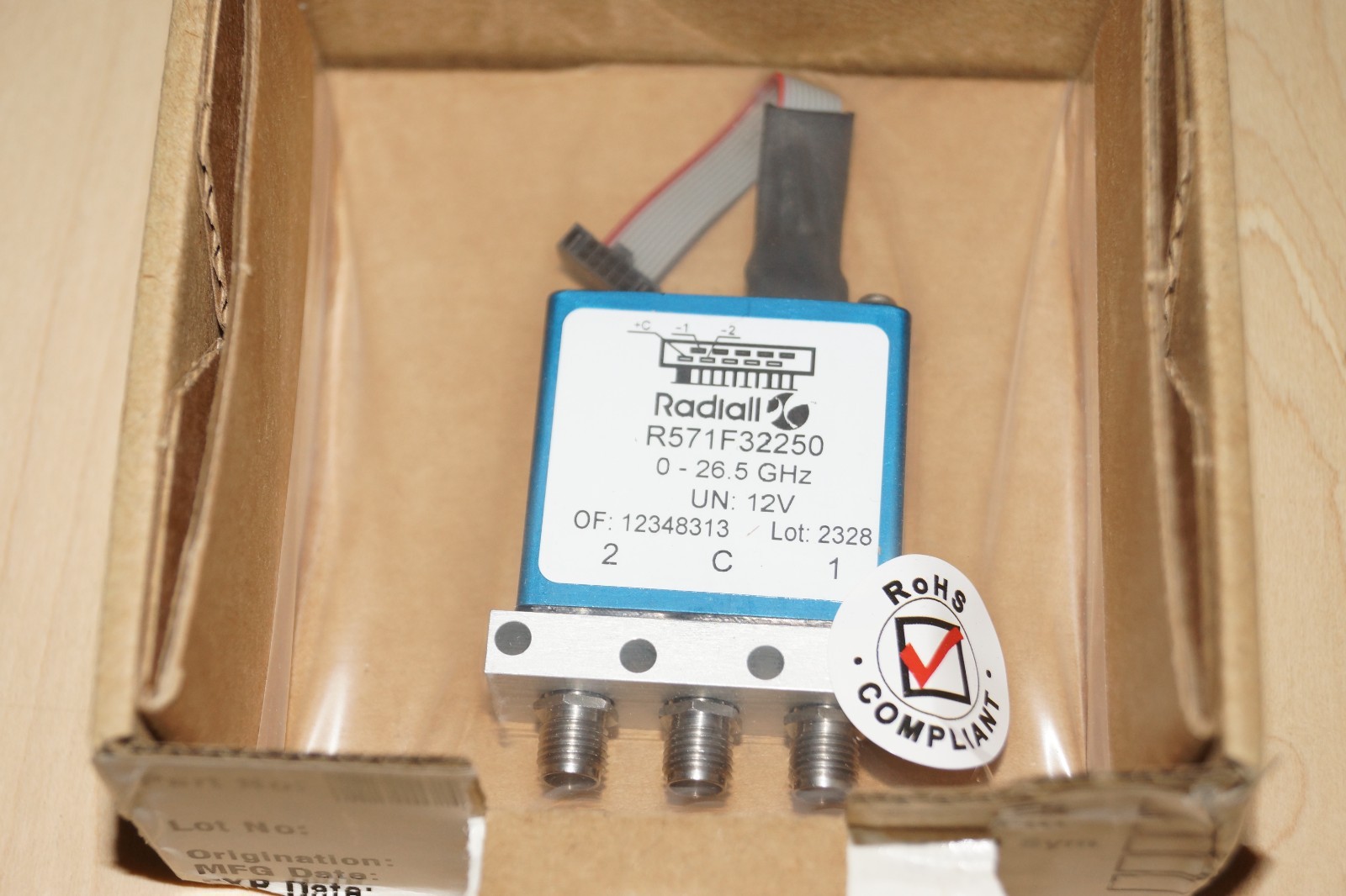 Radiall DC-26.5 GHz SMA Coax Switch R571F32250 12 VDC New