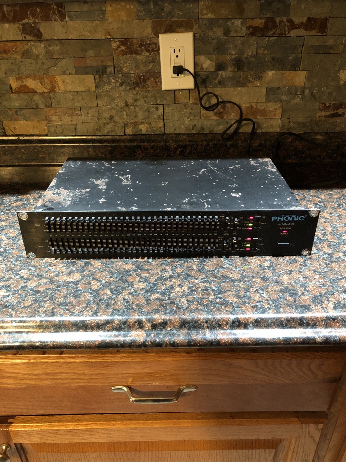 Phonic PEQ 3600 1/3 Octave Graphic Equalizer
