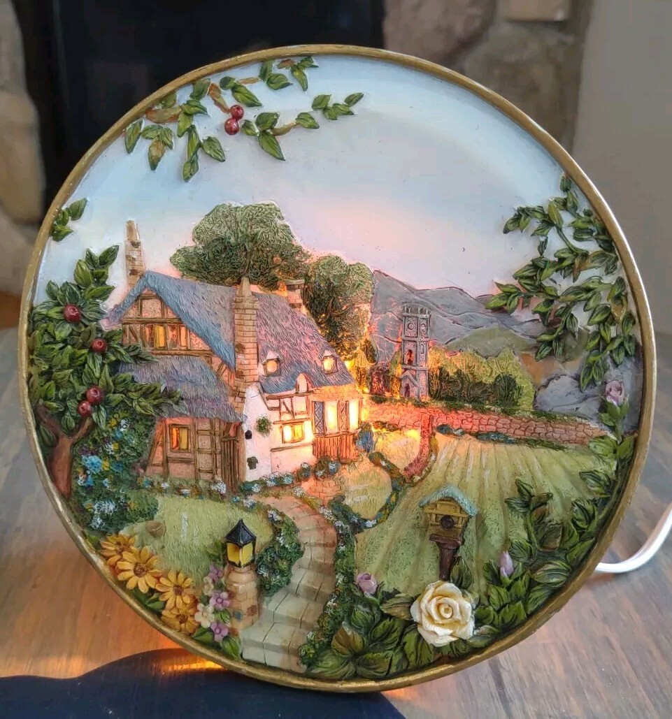 English Country Cottage  Plate Night Light Ceramic 3D 6 3/4" House Kincaid Style