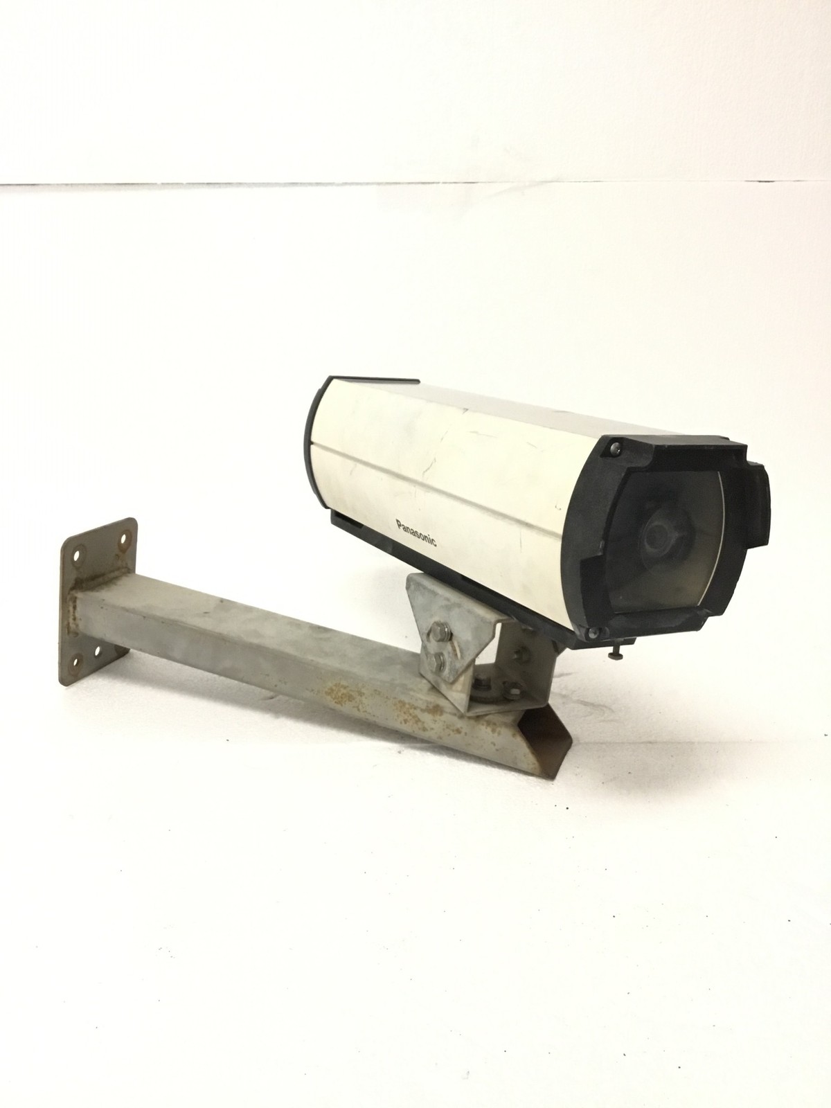 Panasonic WV-CP614 Color CCTV Surveillance Camera w/ Lens 1:1.4 3.5-8 1/3"CS