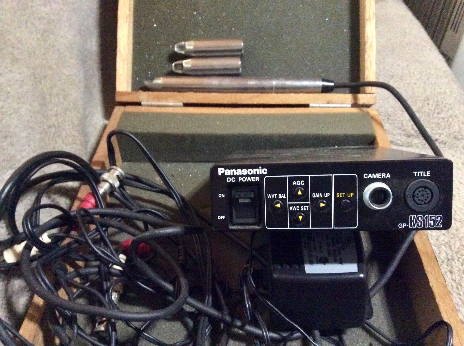 Panasonic GP-KS152 CCD Digital Microscopy Camera Camera Wands Case UNTESTED READ