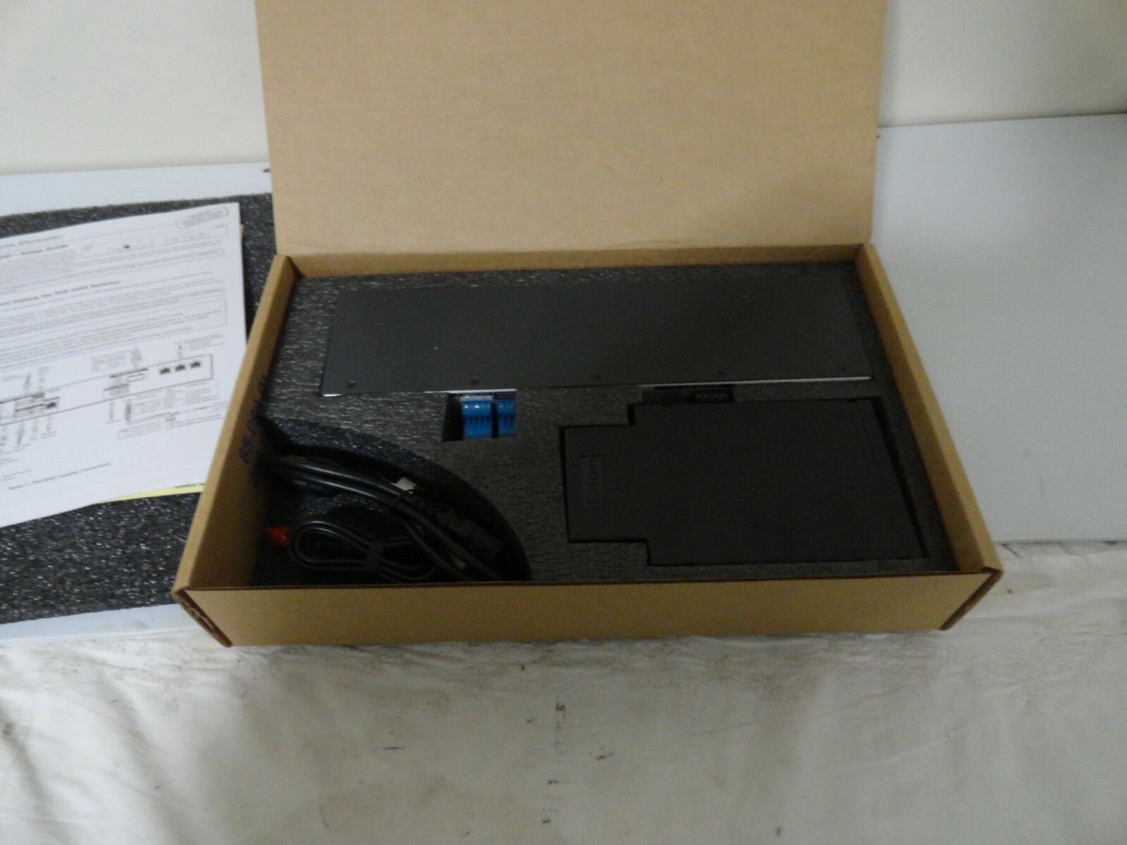 Extron Electronics PVS 405D Polevault Digital Switcher