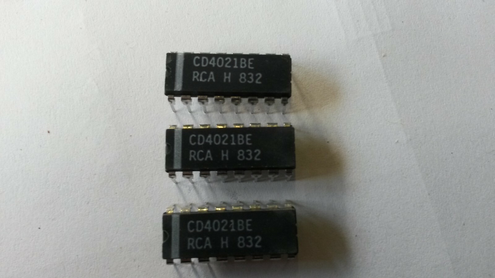 3x IC MODULE MOS 4021 BE 14022-109