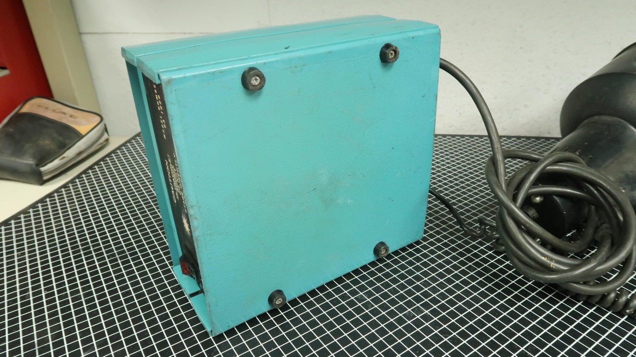 URESCO ARDROX UA1020 BLACKLIGHT ULTRAVIOLET SOURCE M2035