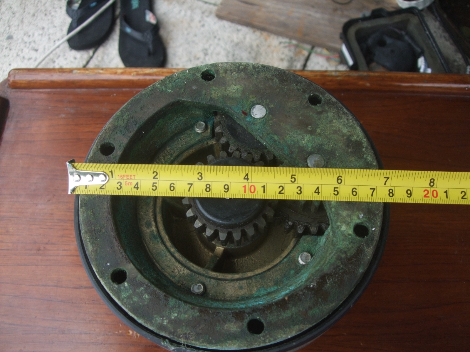 Lewmar Self Tailing Winch